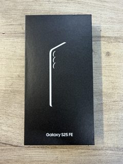 Samsung Galaxy S25 FE 128 Go Noir Absolu 5G