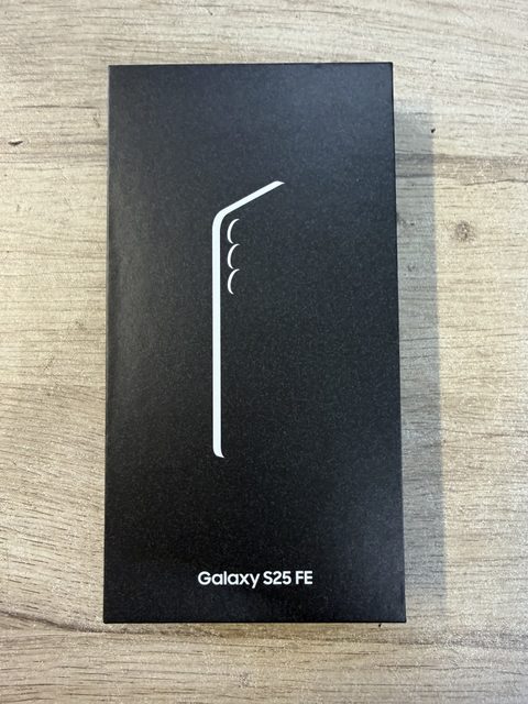 Samsung Galaxy S25 FE 128 Go Noir Absolu 5G