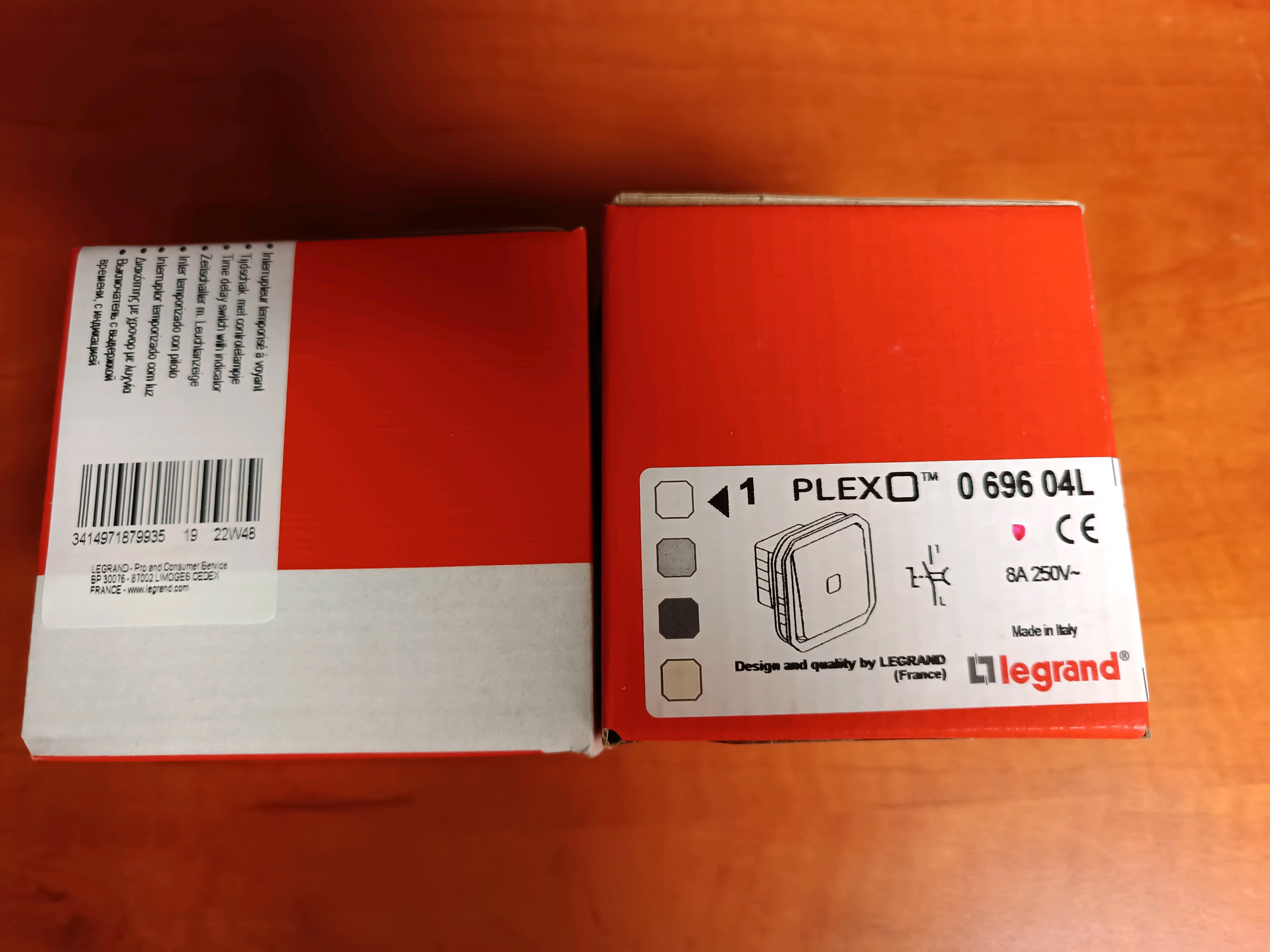 Legrand Plexo 0 696 04L (8 A, 250 V~)