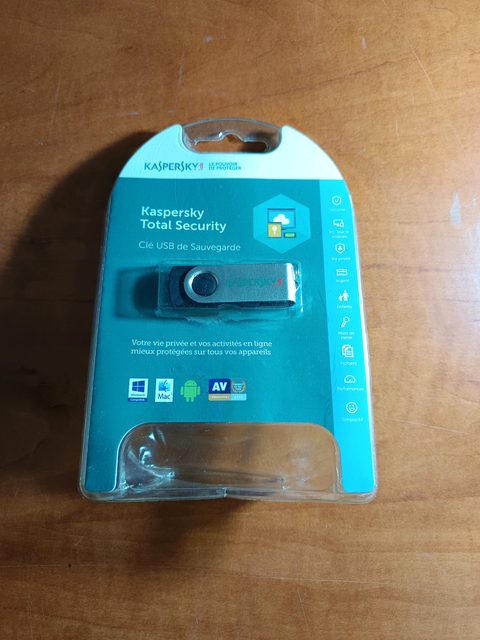 Kaspersky Total Security - Clé USB de sauvegarde