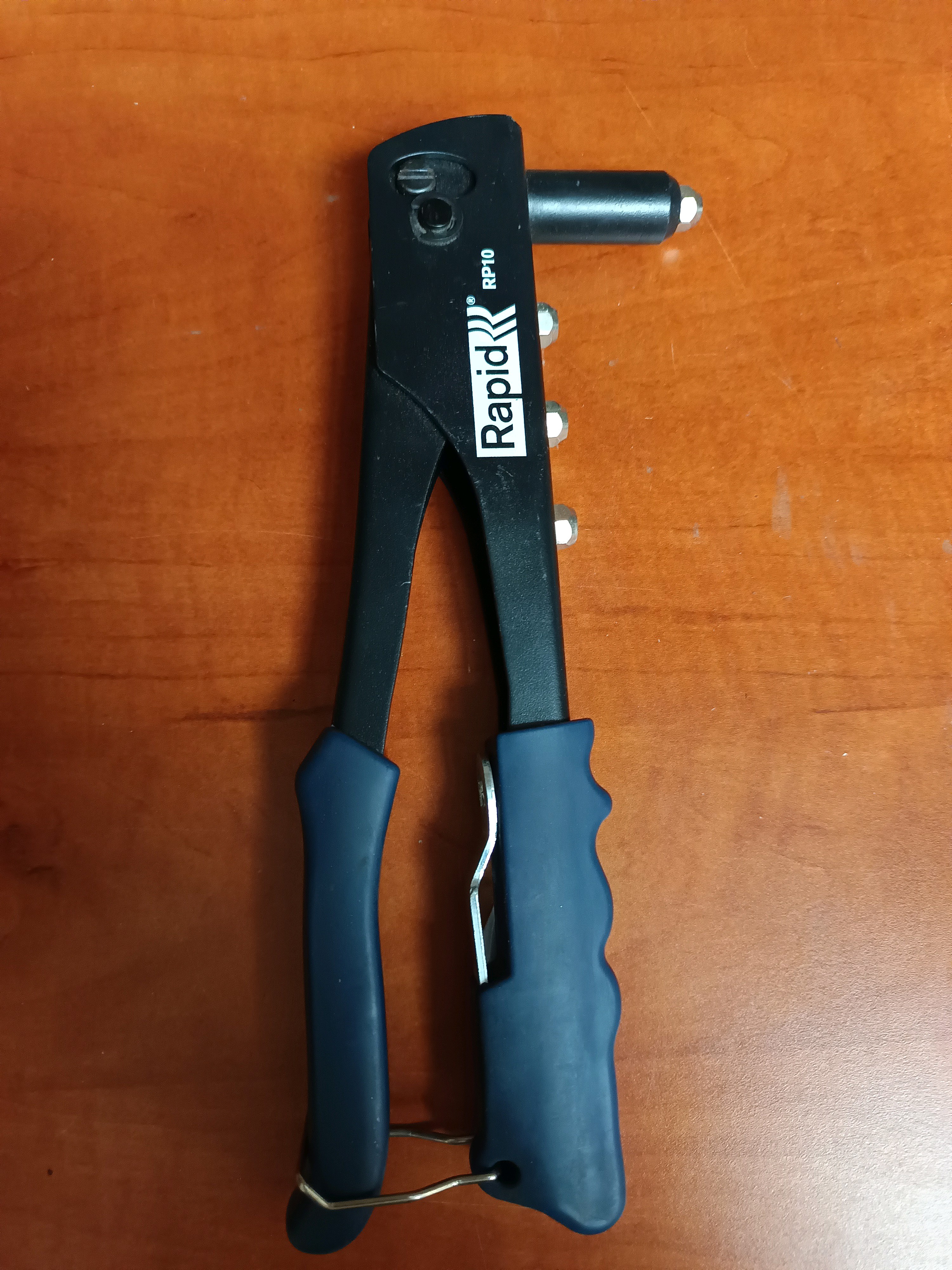 Pince à riveter manuelle Rapid RP10
