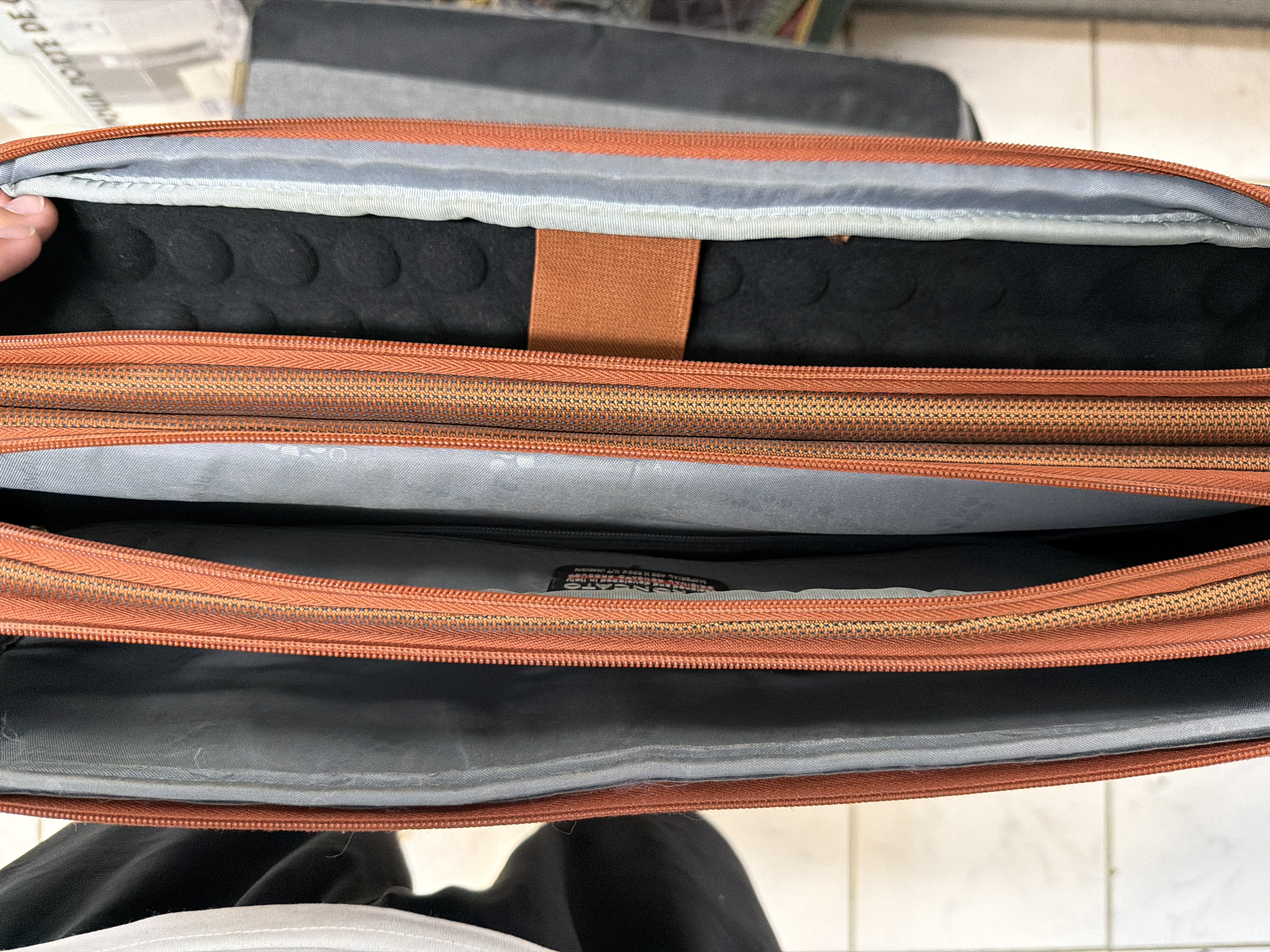 Sacoche ordinateur portable Roncato marron — photo 2