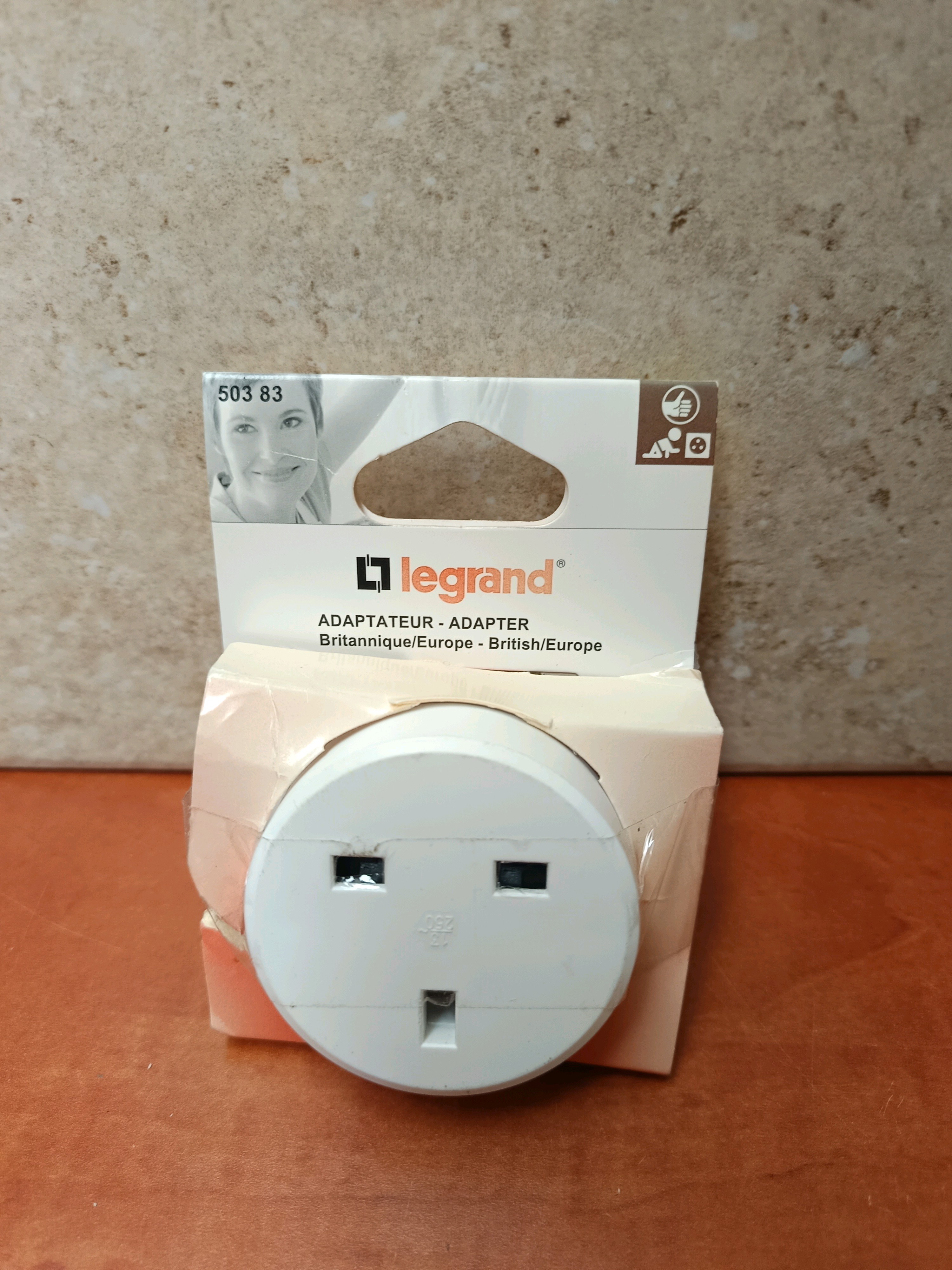 Legrand Adaptateur Britannique/Europe 503 83