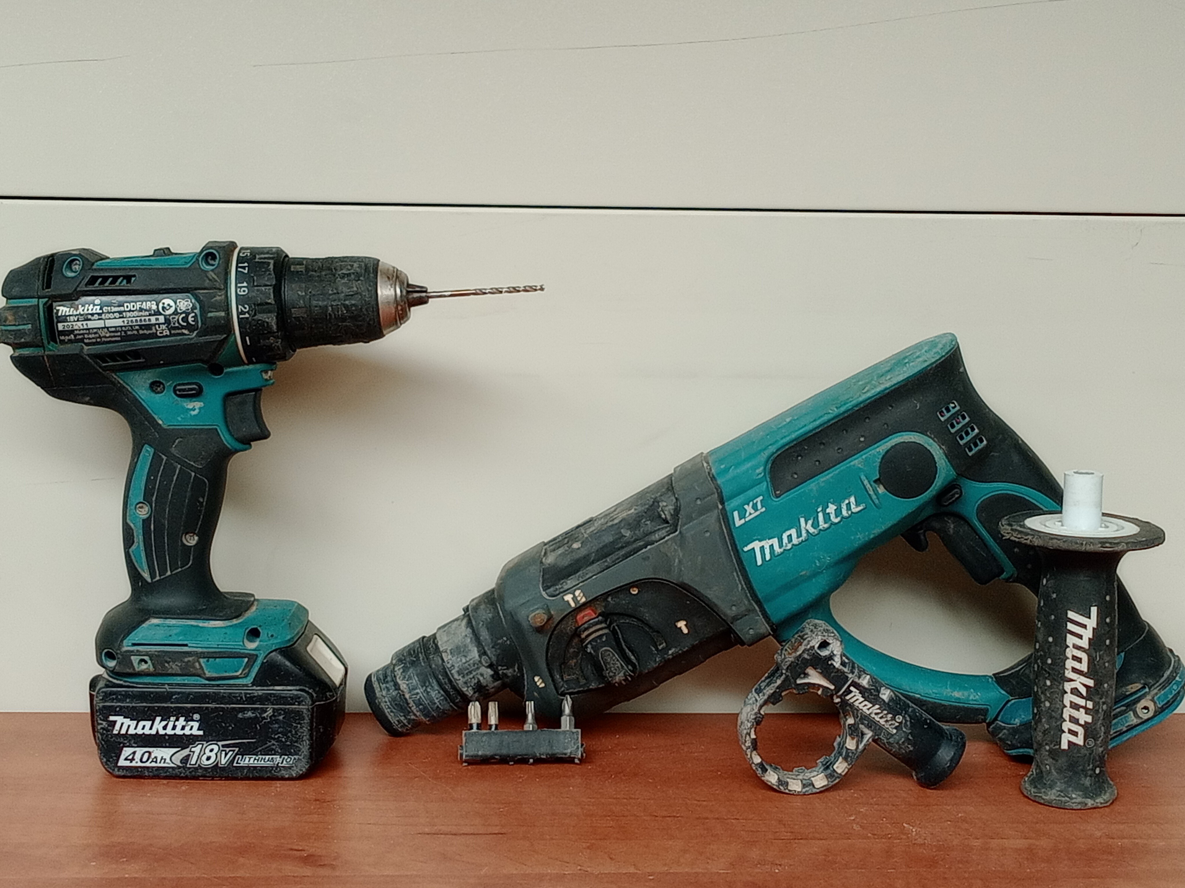 Lot outillage Makita LXT 18V perceuse perforateur batterie