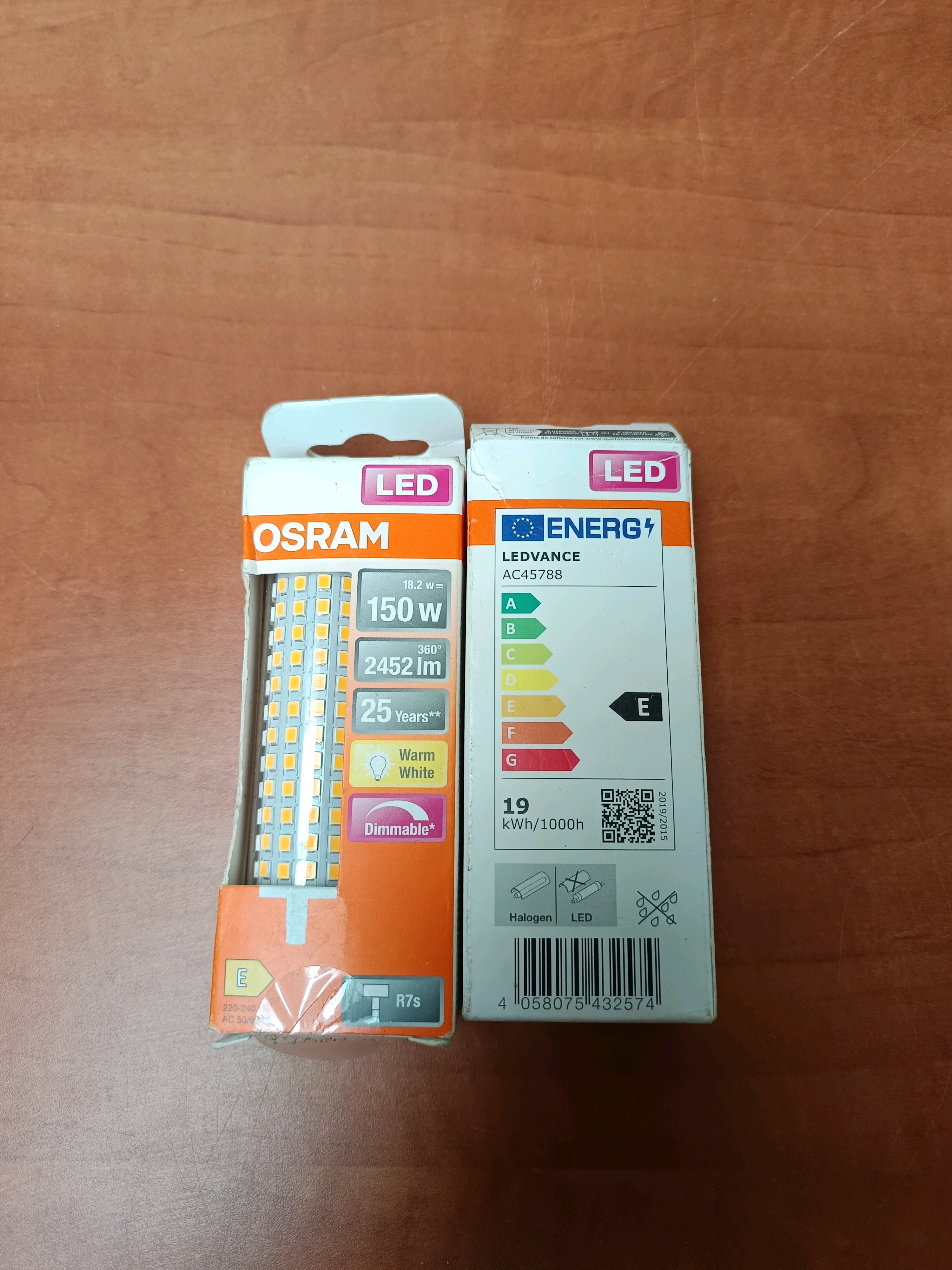 Ampoule LED OSRAM R7s, 2452 lm, dimmable, blanc chaud (150 W équivalent)