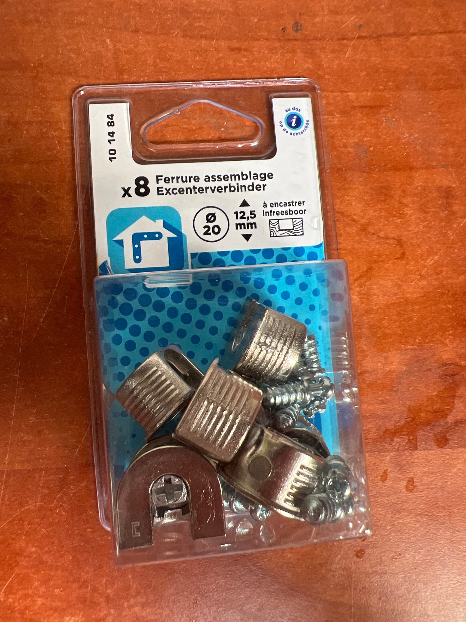 Ferrures d’assemblage excentriques Ø 20 mm (x8) – à encastrer