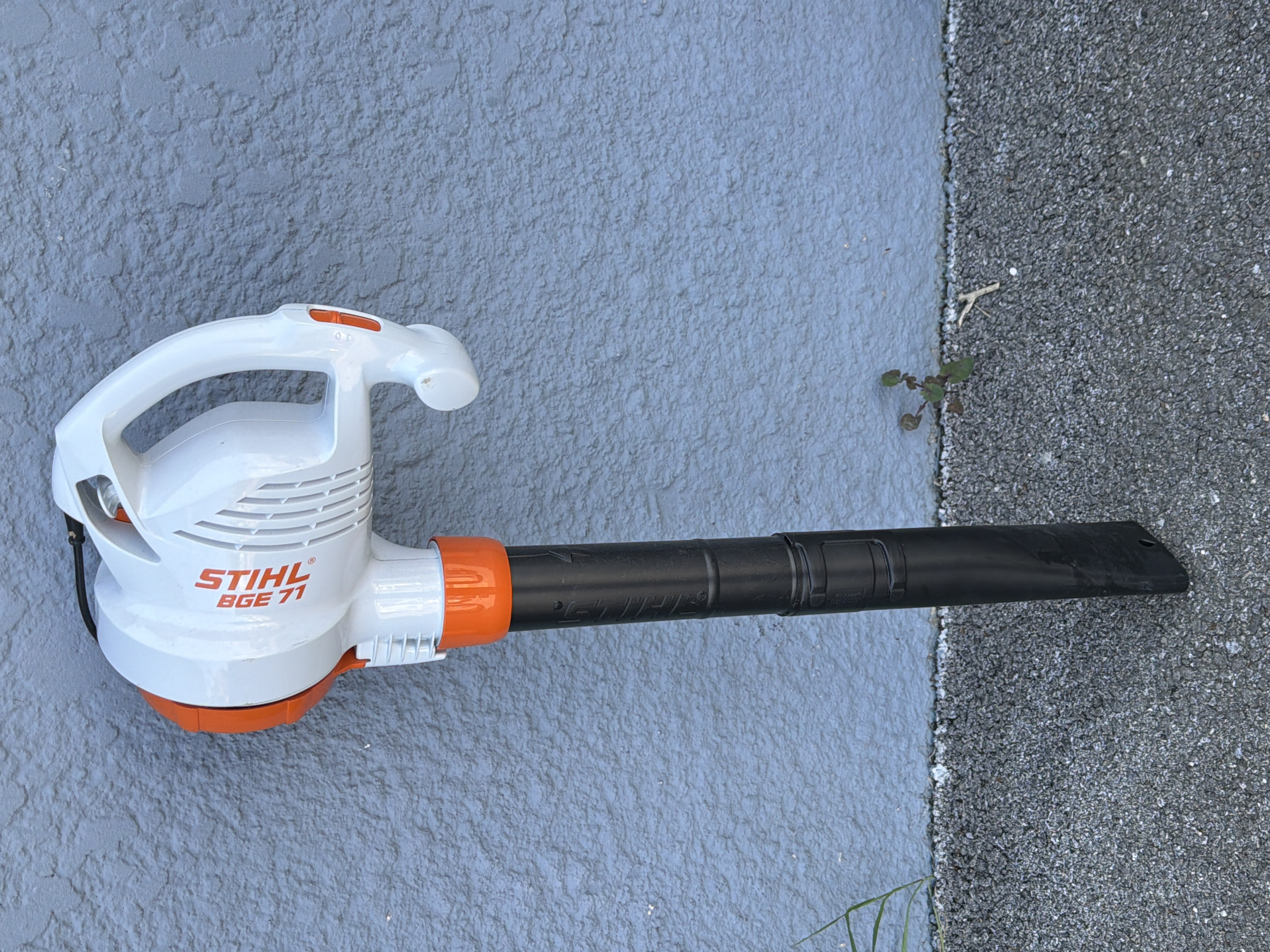 Souffleur Stihl BGE 71