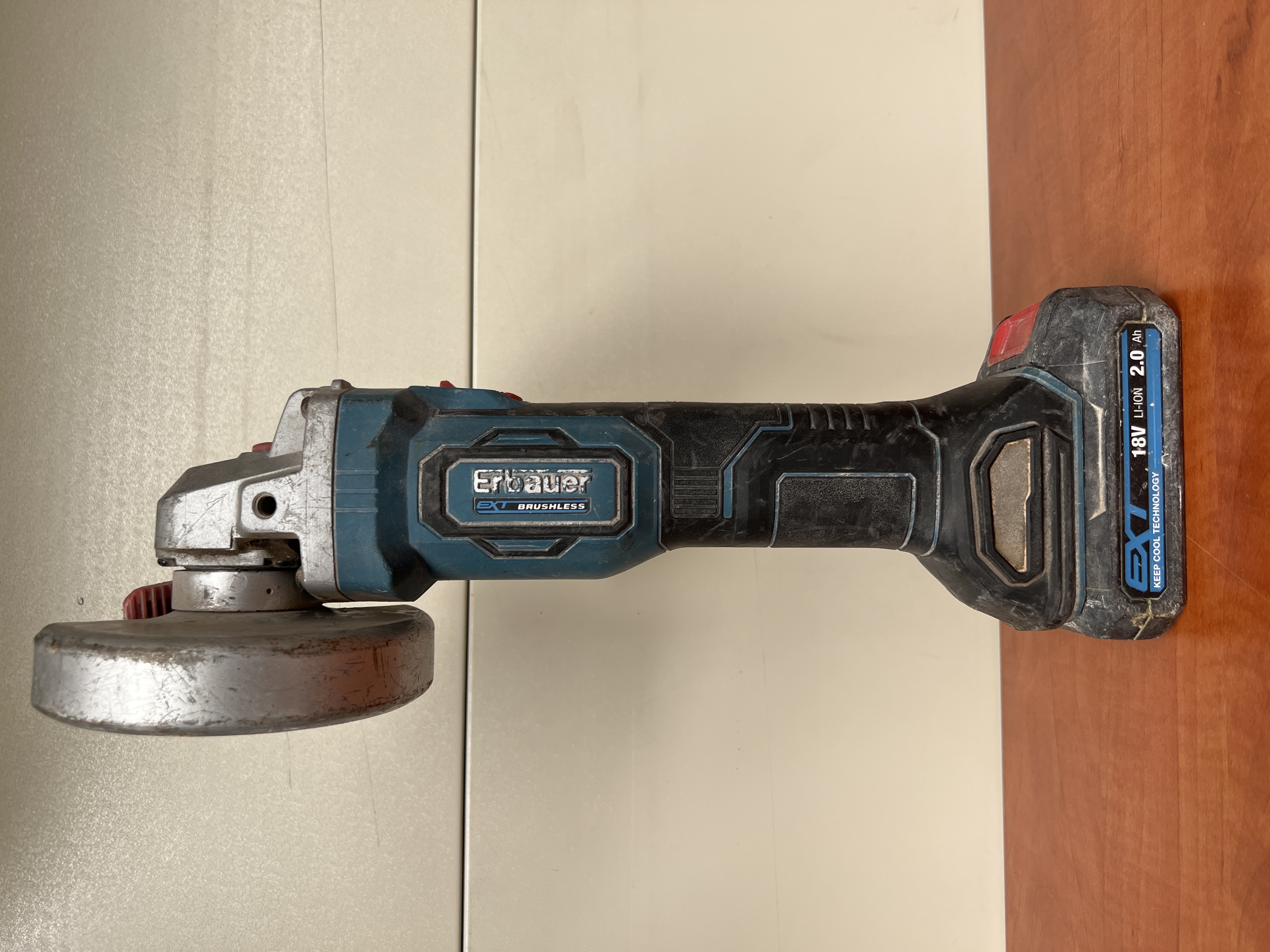 Meuleuse d’angle sans fil Erbauer EAG18-Li 18 V avec batterie 2 Ah — photo 3