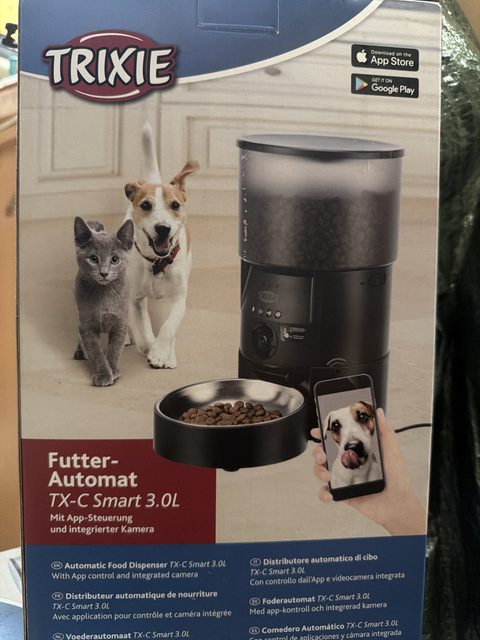 Distributeur automatique de croquettes Trixie TX-C Smart 3L avec caméra