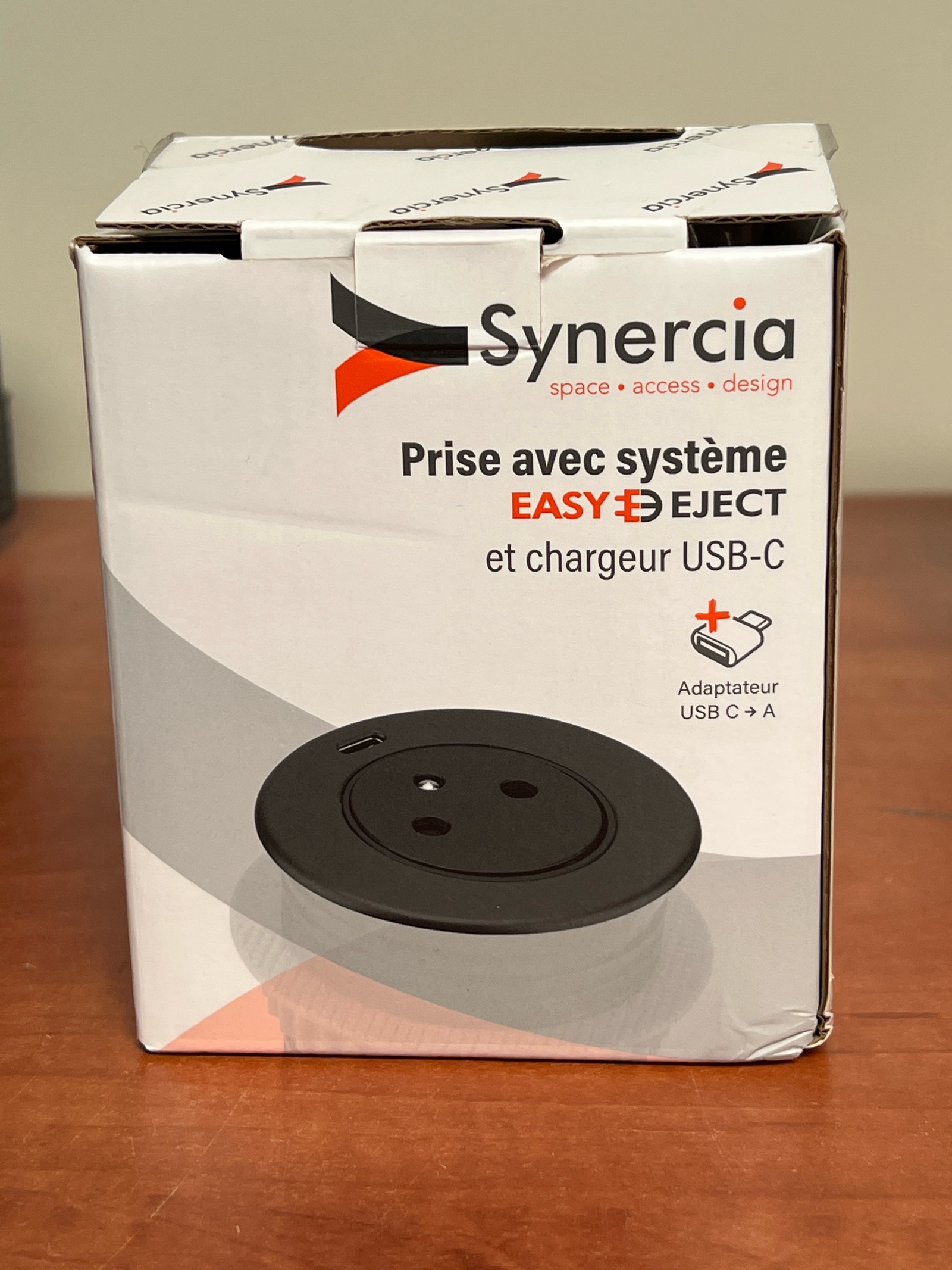 Synercia Easy Eject – prise avec chargeur USB-C (adaptateur USB C + A)