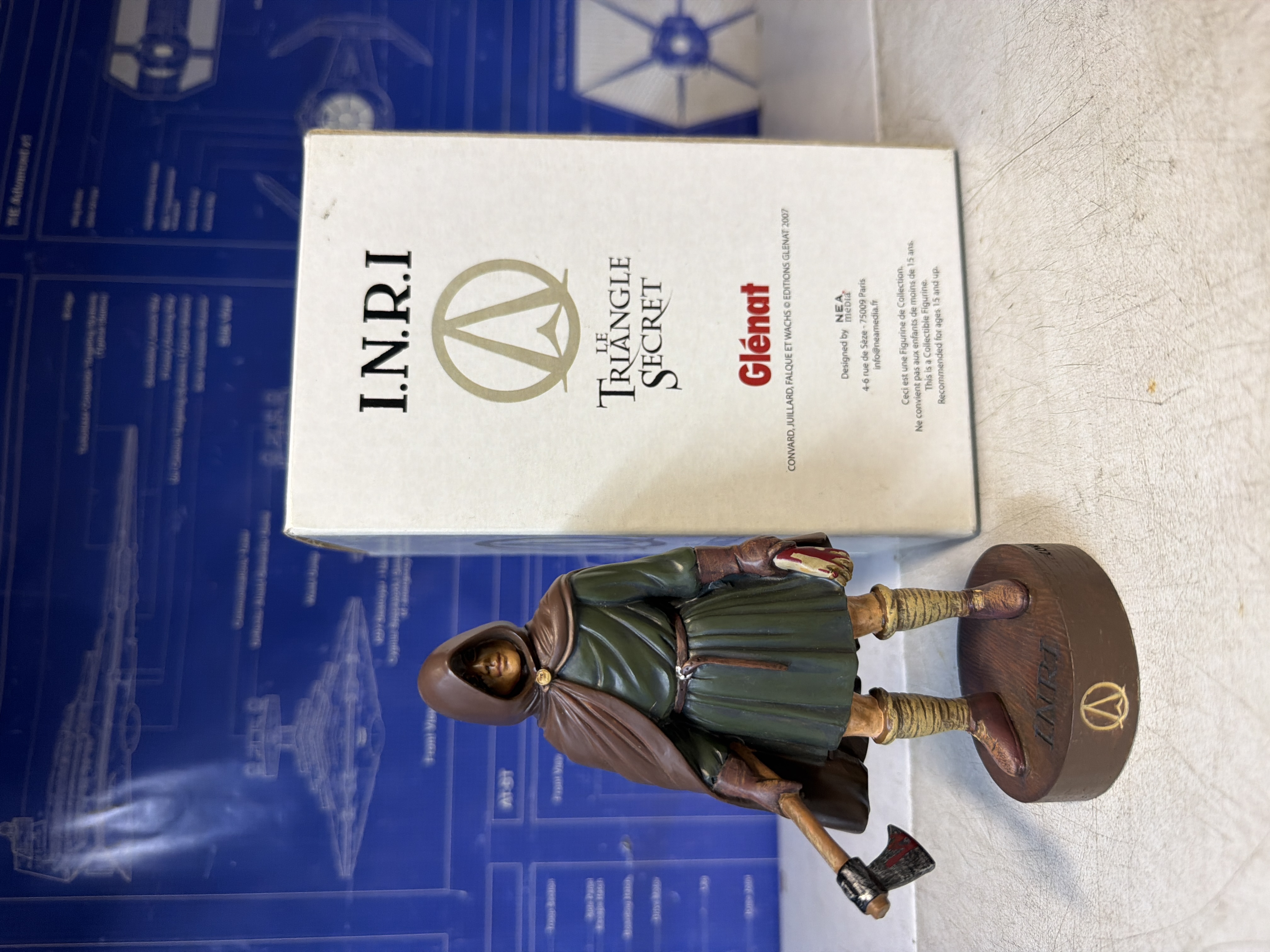 Figurine collector Le Triangle Secret L.N.R.I. Glénat — photo 2