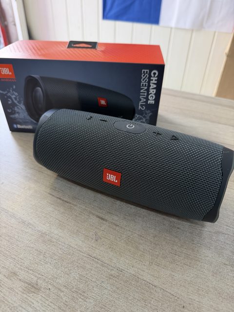 Enceinte JBL charge essential 2