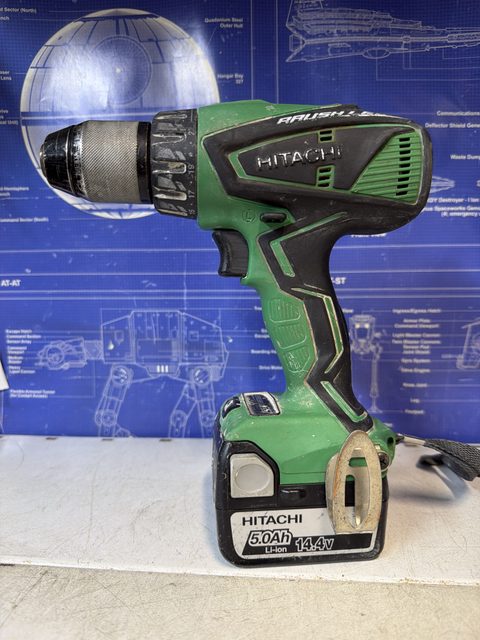 Perceuse-visseuse Hitachi DS14DBL 14,4V avec batterie 5,0Ah