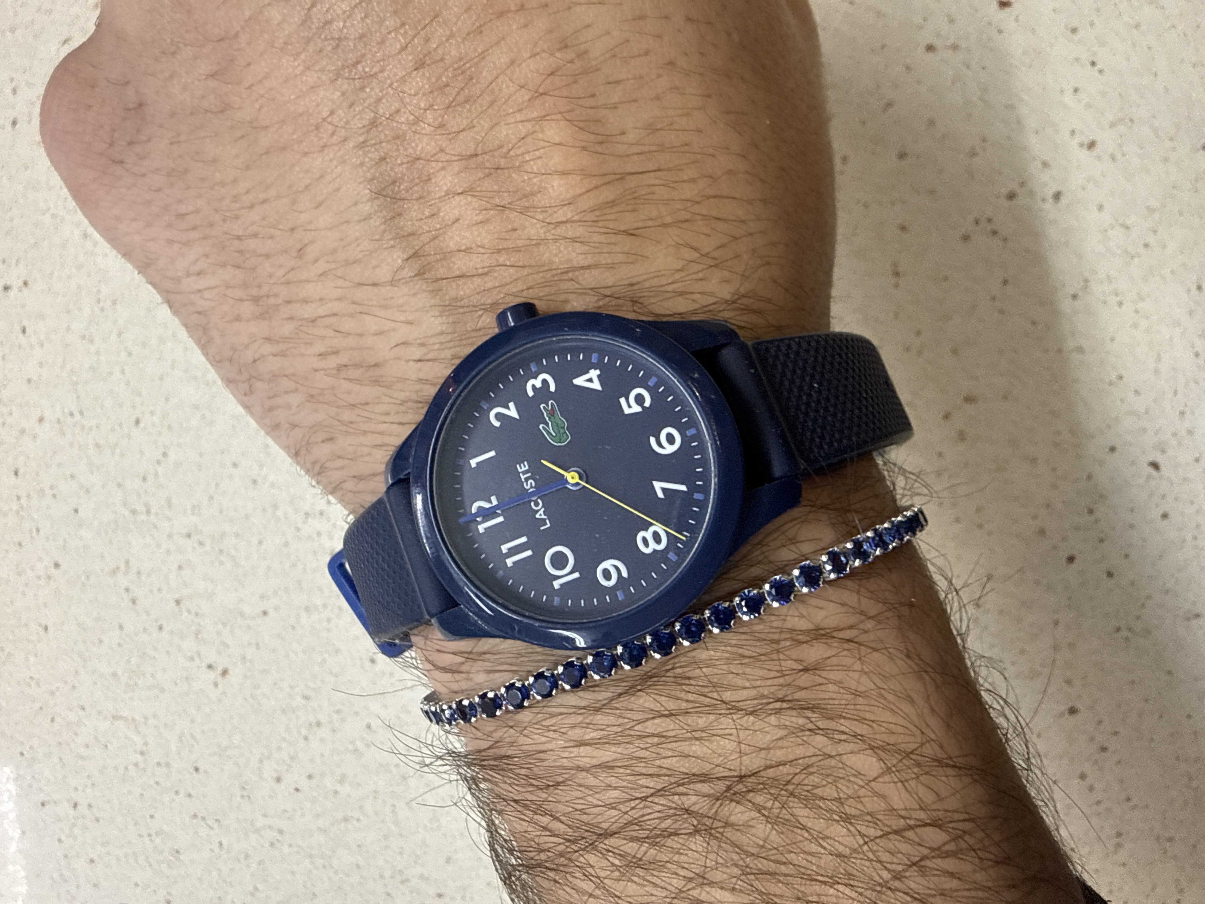 Montre Lacoste bleue à cadran noir — photo 3