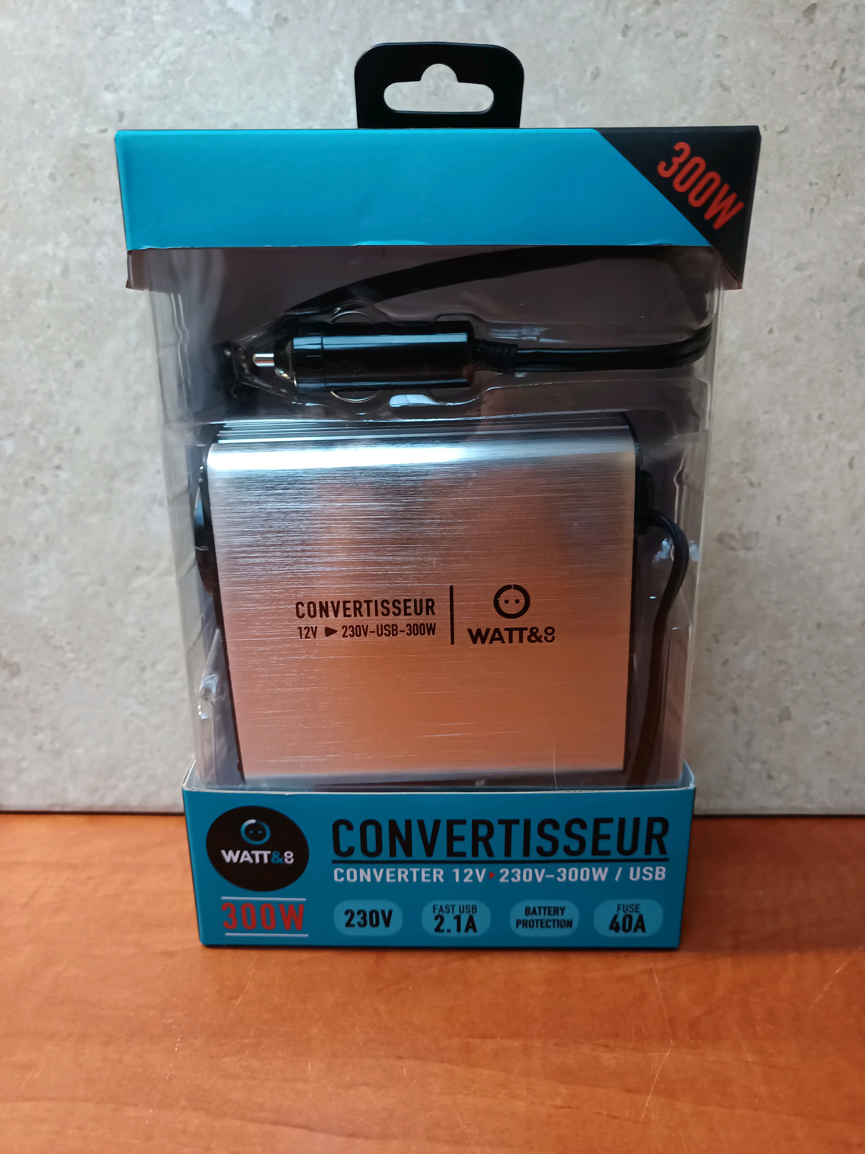 WATT&CO Convertisseur 12V vers 230V 300W avec USB 2.1A