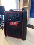 Radio de chantier Milwaukee Bluetooth avec chargeur M18 — photo 1