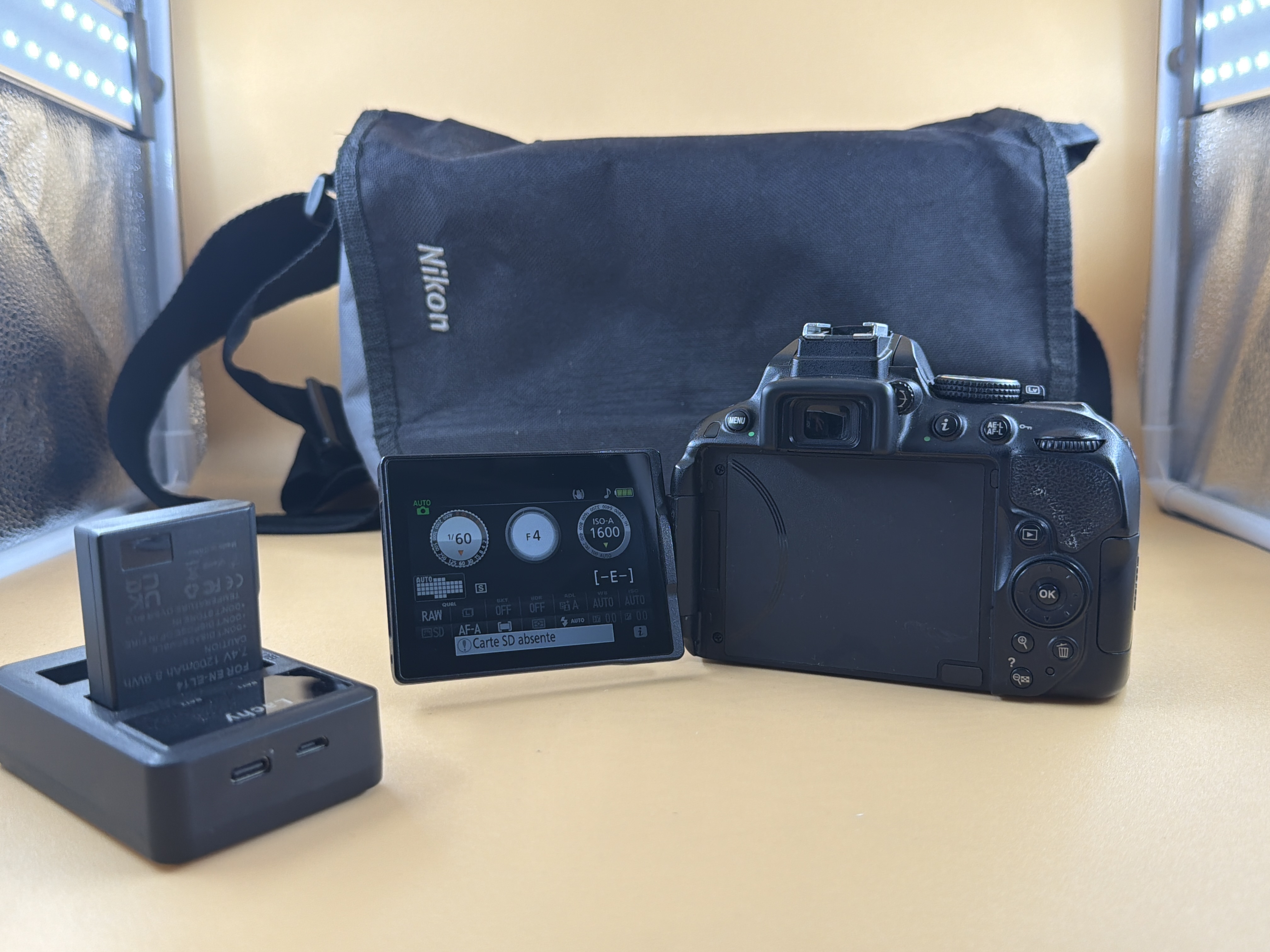 Nikon D5300 reflex numérique avec objectif 18-55 mm et 2 batteries — photo 2
