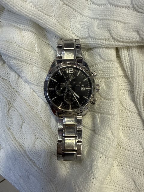 Montre Festina F16759 chronographe cadran noir bracelet acier