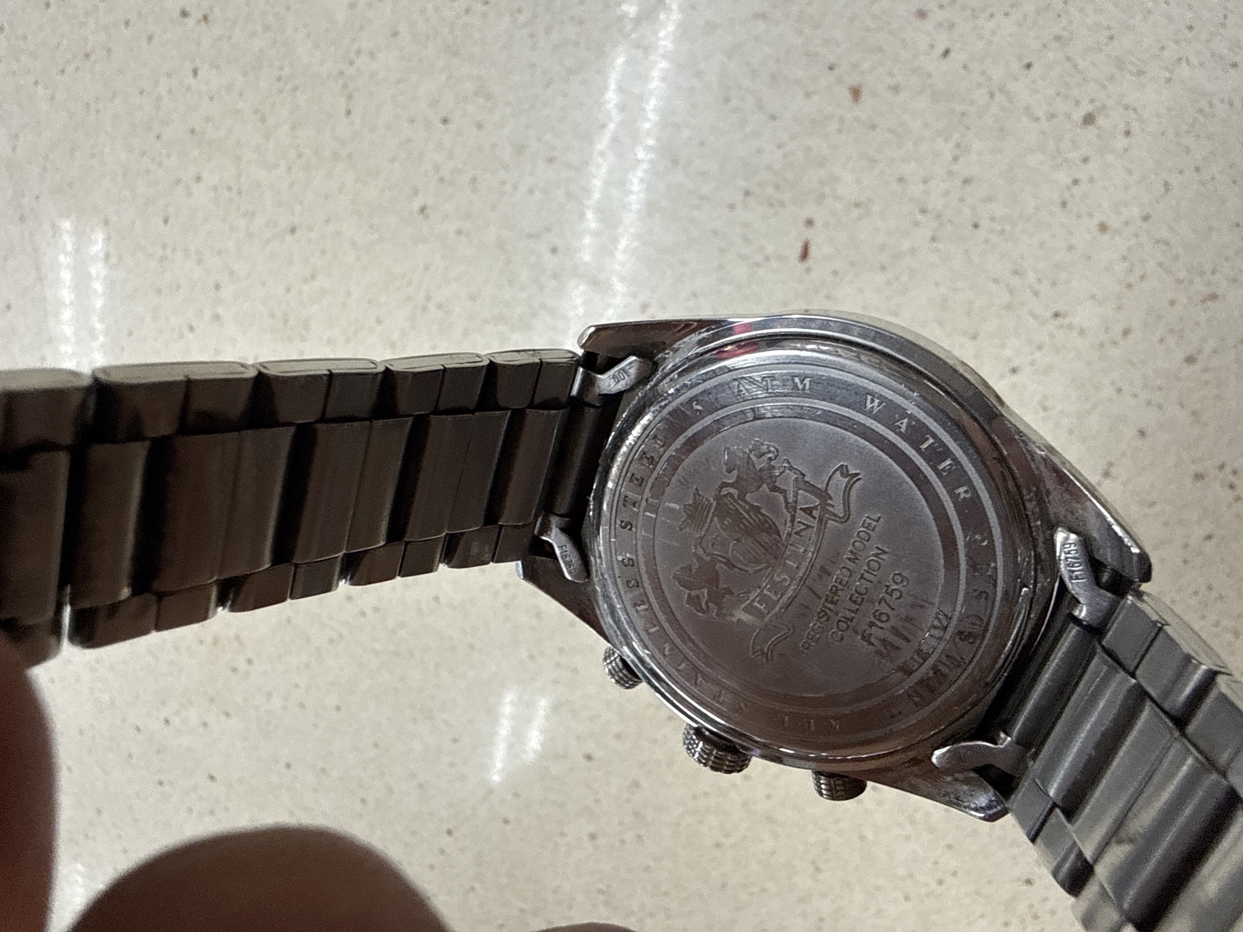 Montre Festina F16759 chronographe cadran noir bracelet acier — photo 2