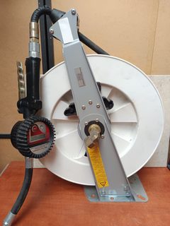 Enrouleur haute pression avec flexible et pistolet