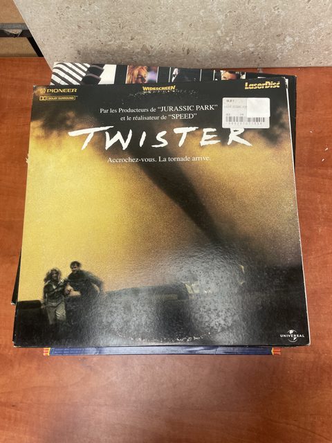Twister LaserDisc Universal Pioneer