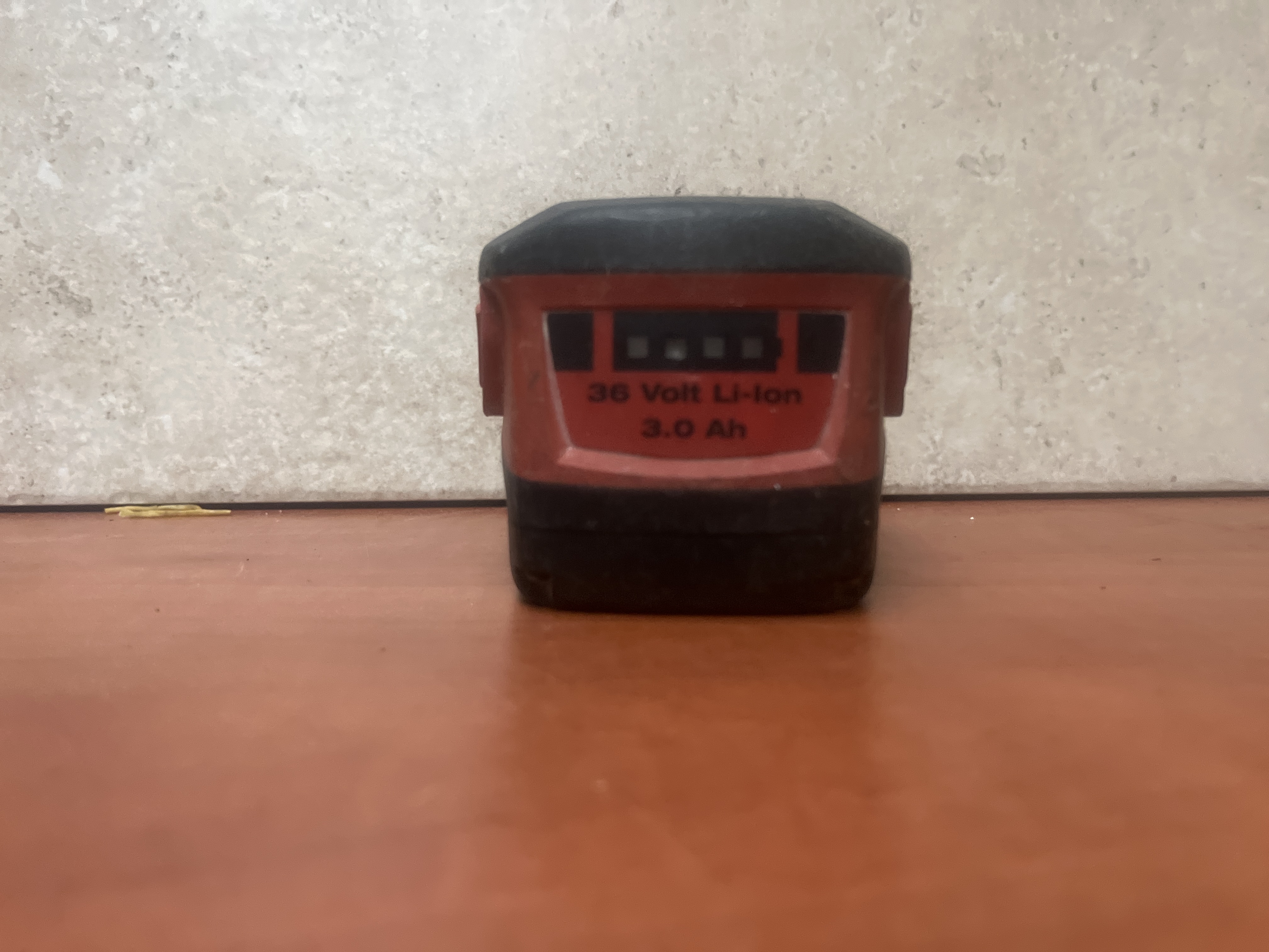 Batterie HILTI  Li-Ion 36V 3.0 Ah pour outil électroportatif