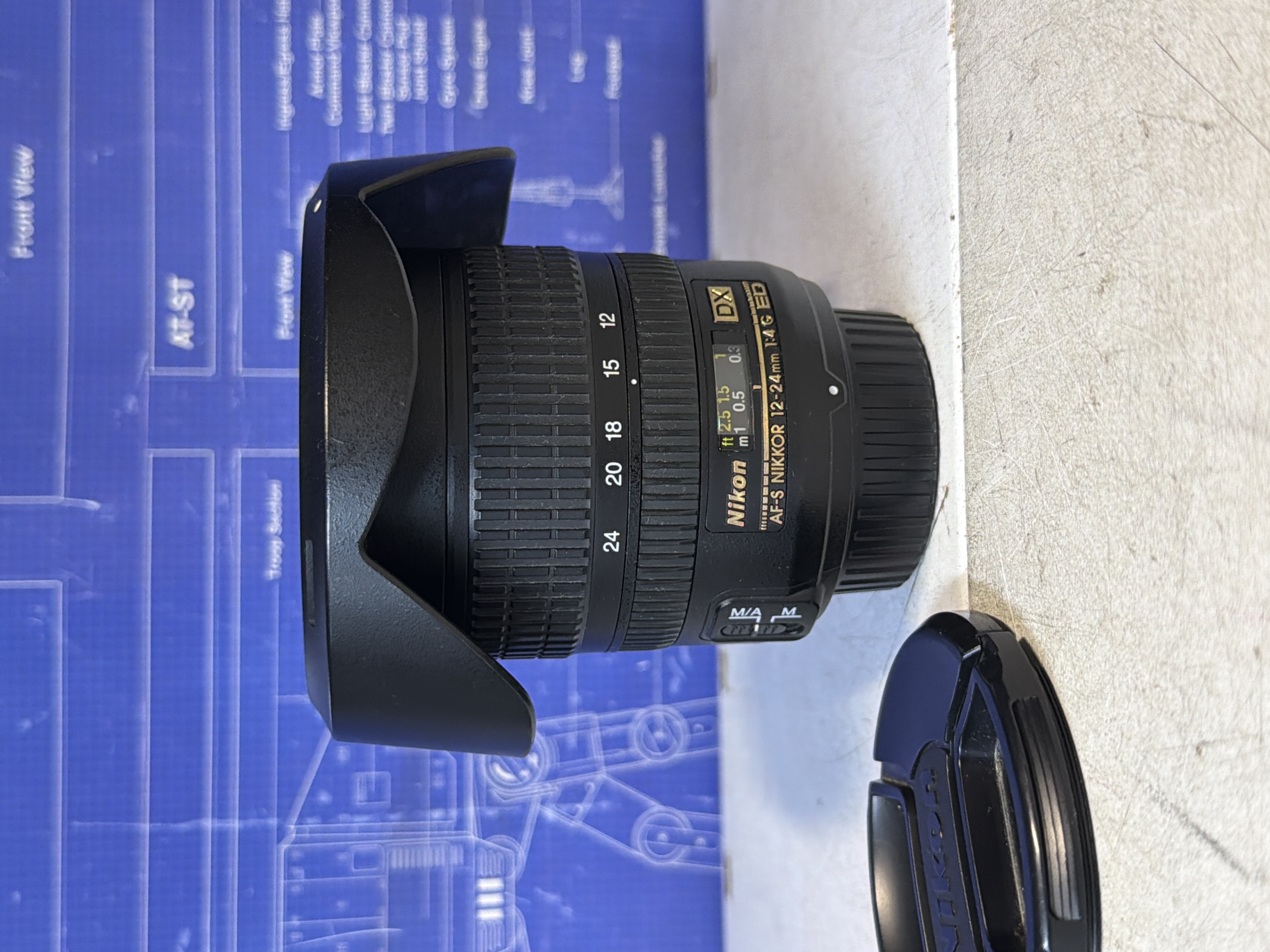 Objectif Nikon AF-S DX Nikkor 12-24 mm f/4G ED grand-angle