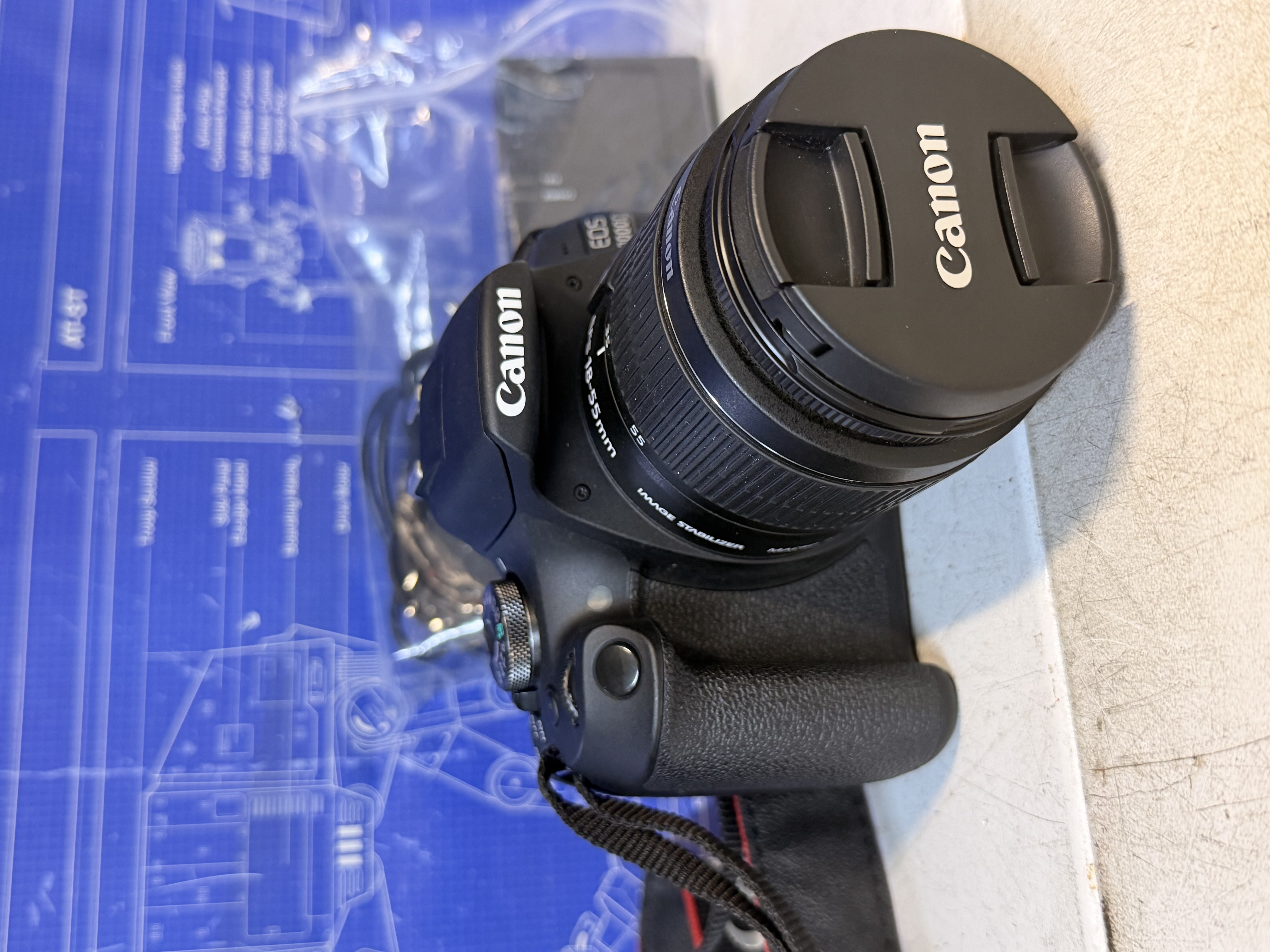 Canon EOS 2000D reflex numérique avec objectif 18-55 mm — photo 2