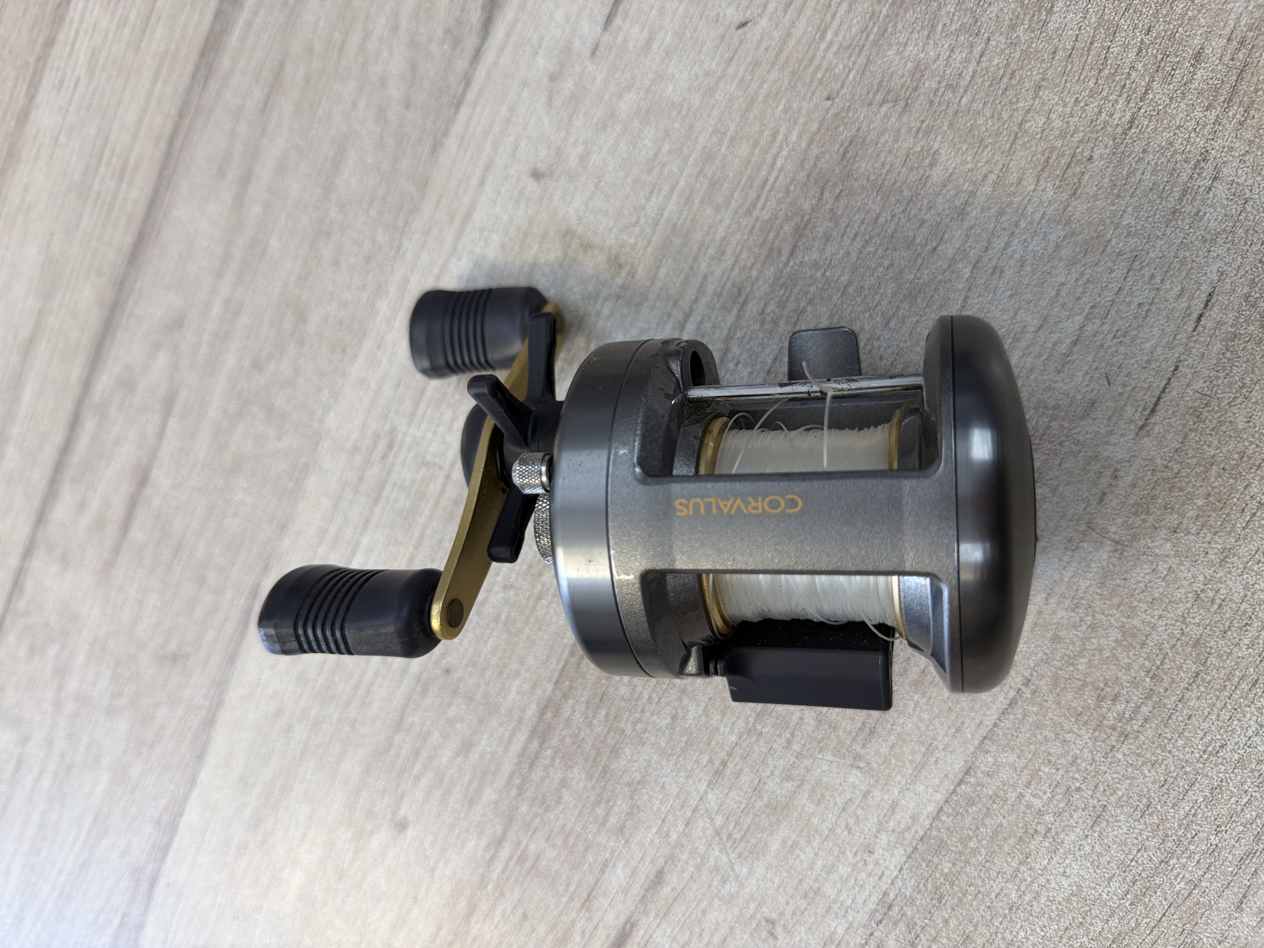 Moulinet casting Shimano Corvalus — photo 2