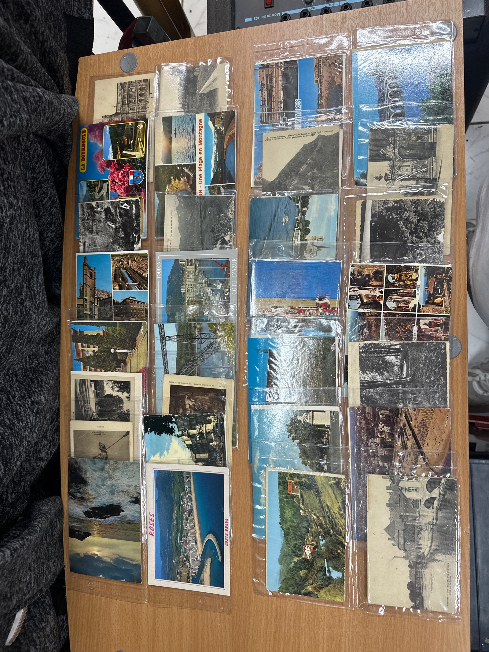 Lot de cartes postales anciennes et modernes – villes, paysages et monuments — photo 2
