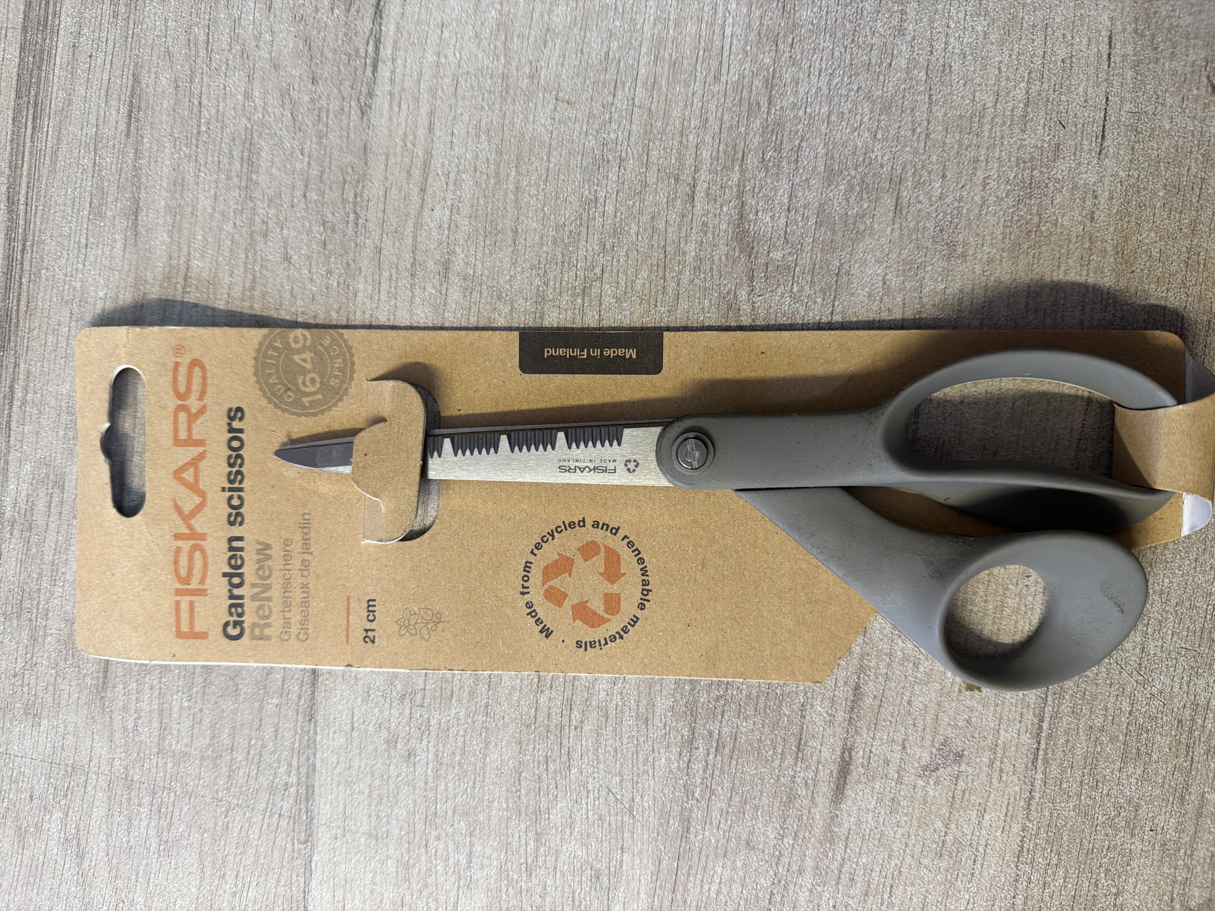 Fiskars ReNew ciseaux de jardin 21 cm