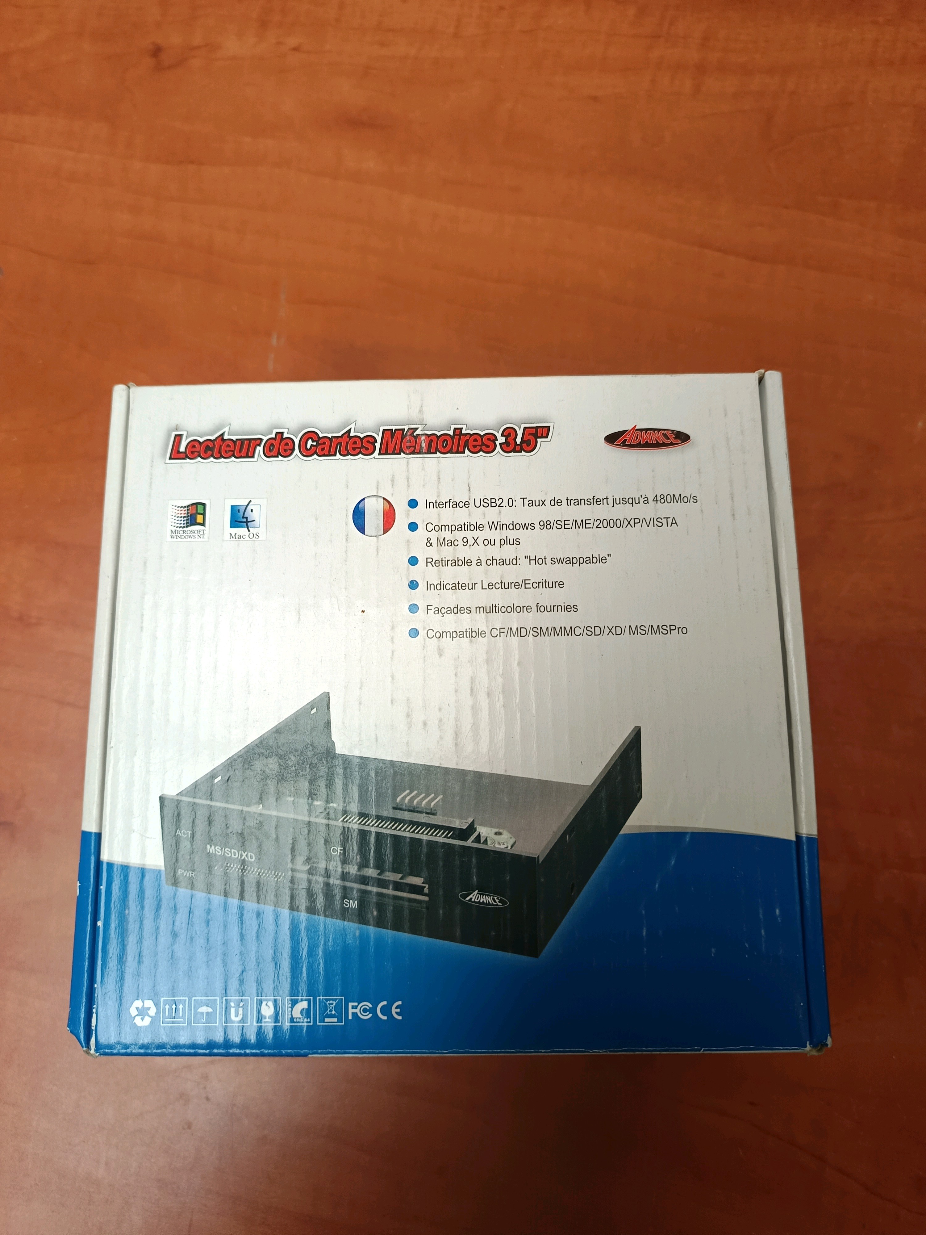 Advance lecteur de cartes mémoires interne 3.5'' USB 2.0