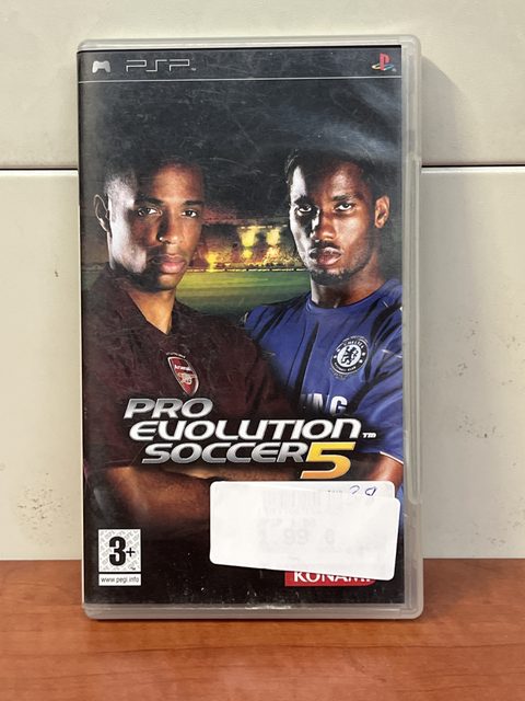 Konami Pro Evolution Soccer 5 - PSP