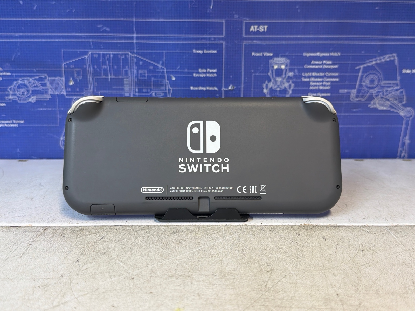 Nintendo Switch Lite grise — photo 2