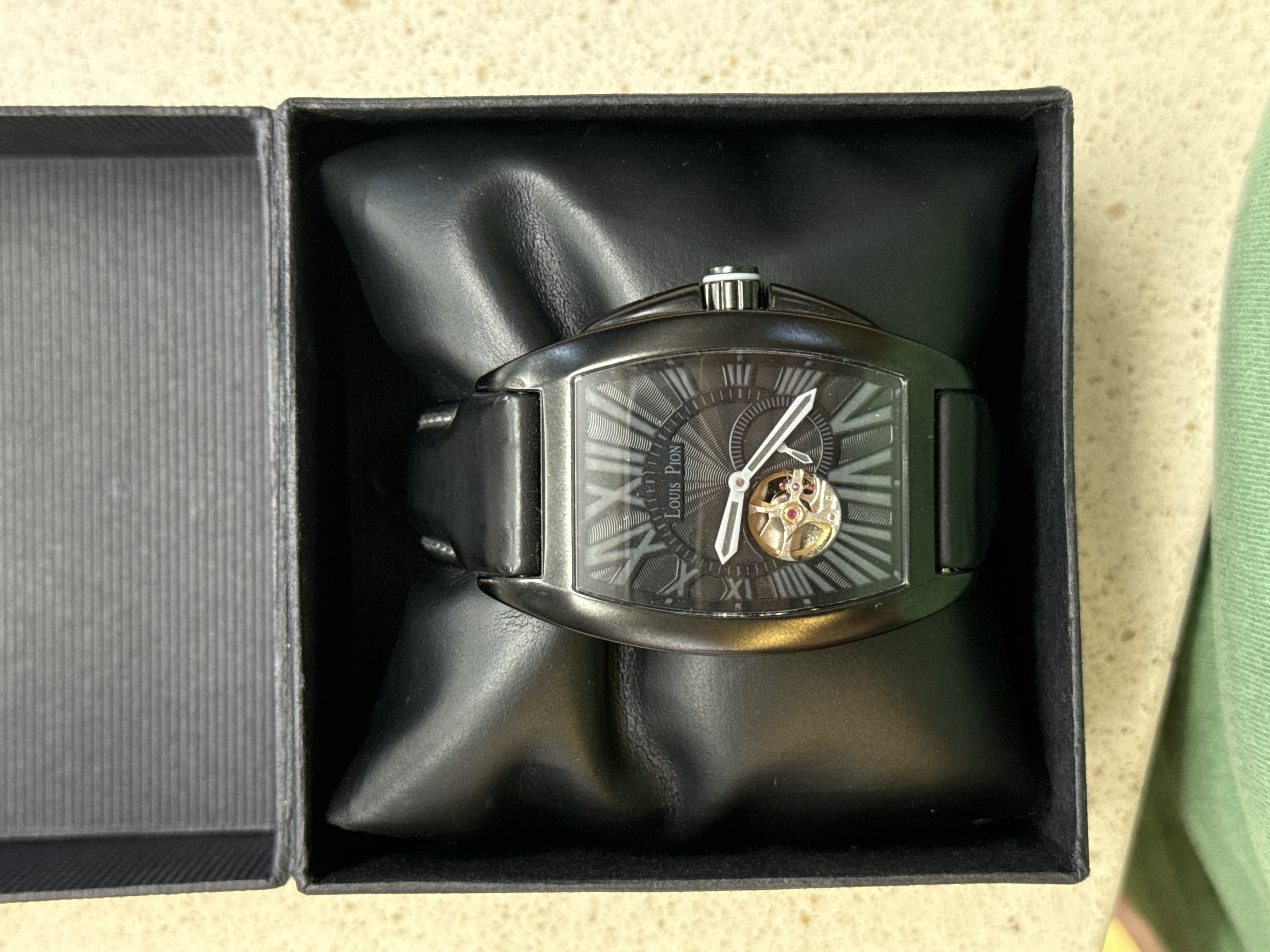 Montre Louis Pion automatique open heart (boîtier tonneau)