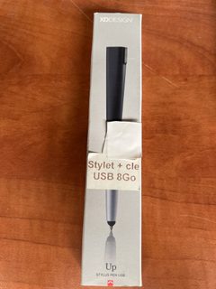 XD Design Up stylet avec clé USB 8 Go P300.251