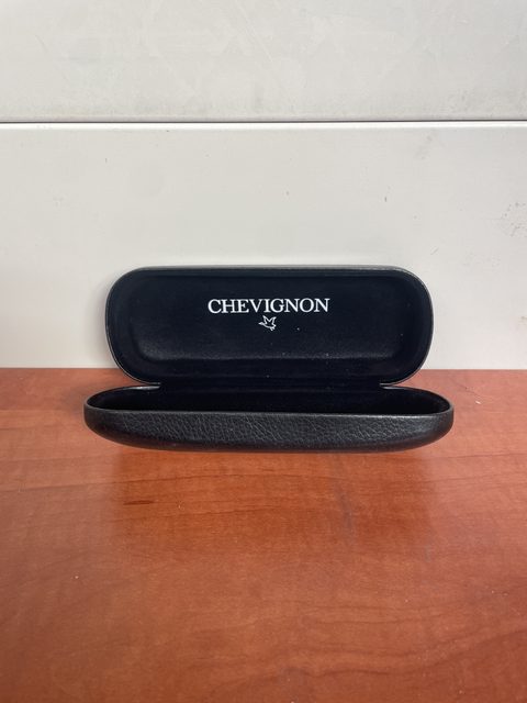 Boîte à lunettes Chevignon noire rigide