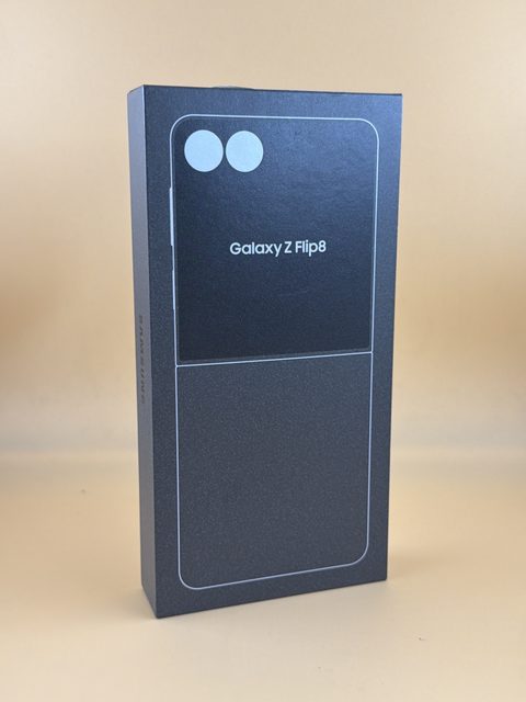 Samsung Galaxy Z Flip8 smartphone pliable neuf sous emballage avec facture Boulanger