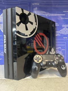 Console Sony PlayStation 4 Pro édition Star Wars avec manette
