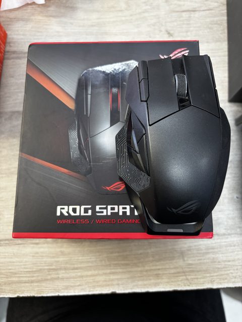 Souris gaming sans fil ASUS ROG Spatha