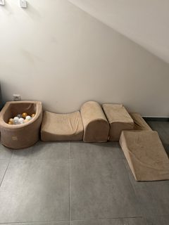 Parcours de motricité enfant en mousse effet velours beige