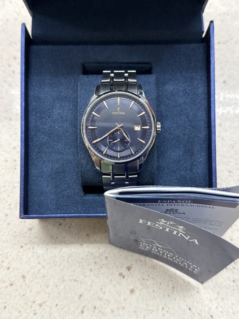 Montre Festina F20276/2 analogique, bracelet acier, cadran bleu