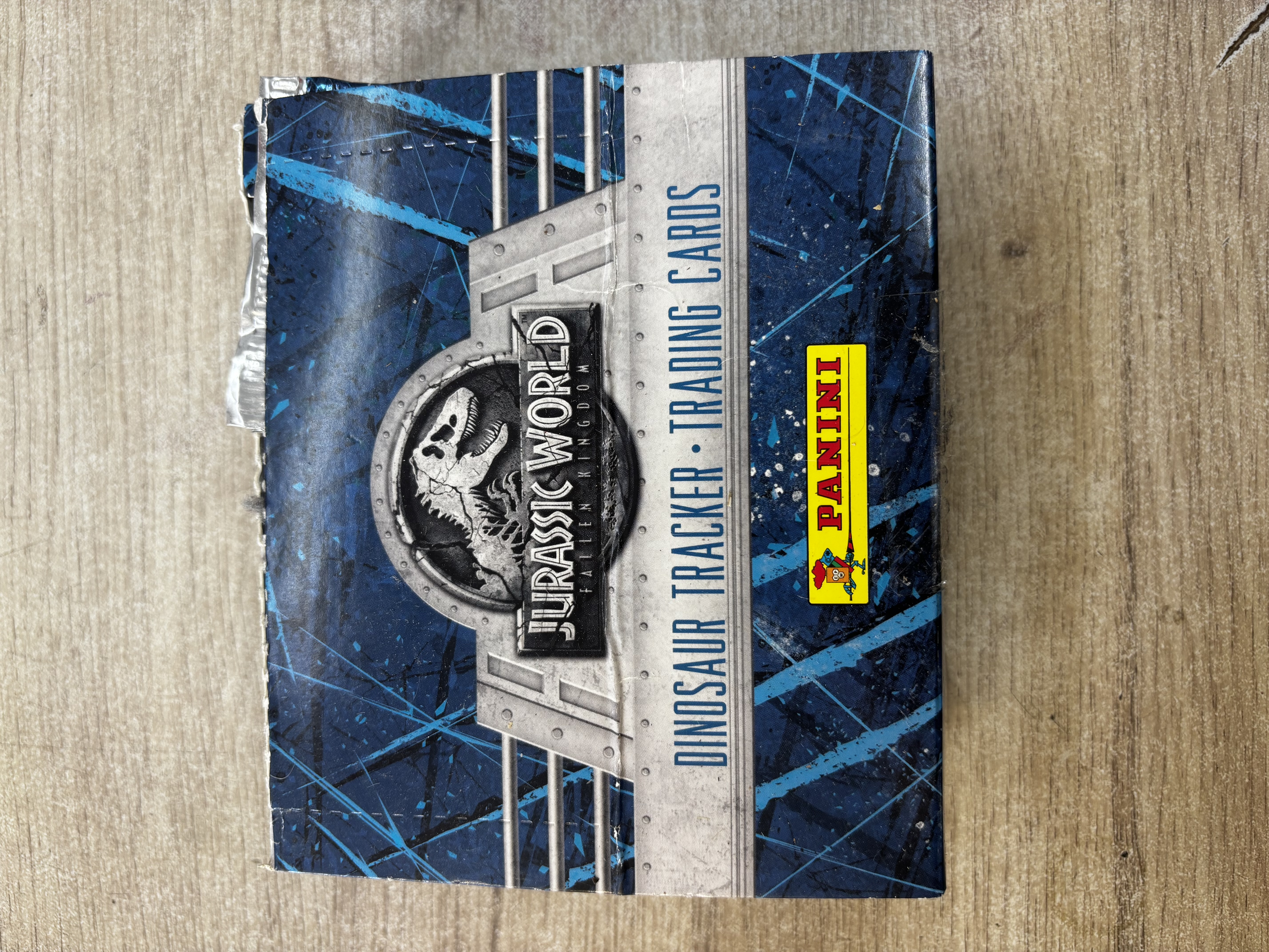 Panini Jurassic World Fallen Kingdom Dinosaur Tracker Trading Cards