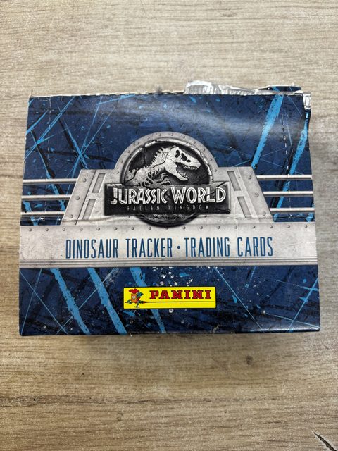 Panini Jurassic World Fallen Kingdom Dinosaur Tracker Trading Cards