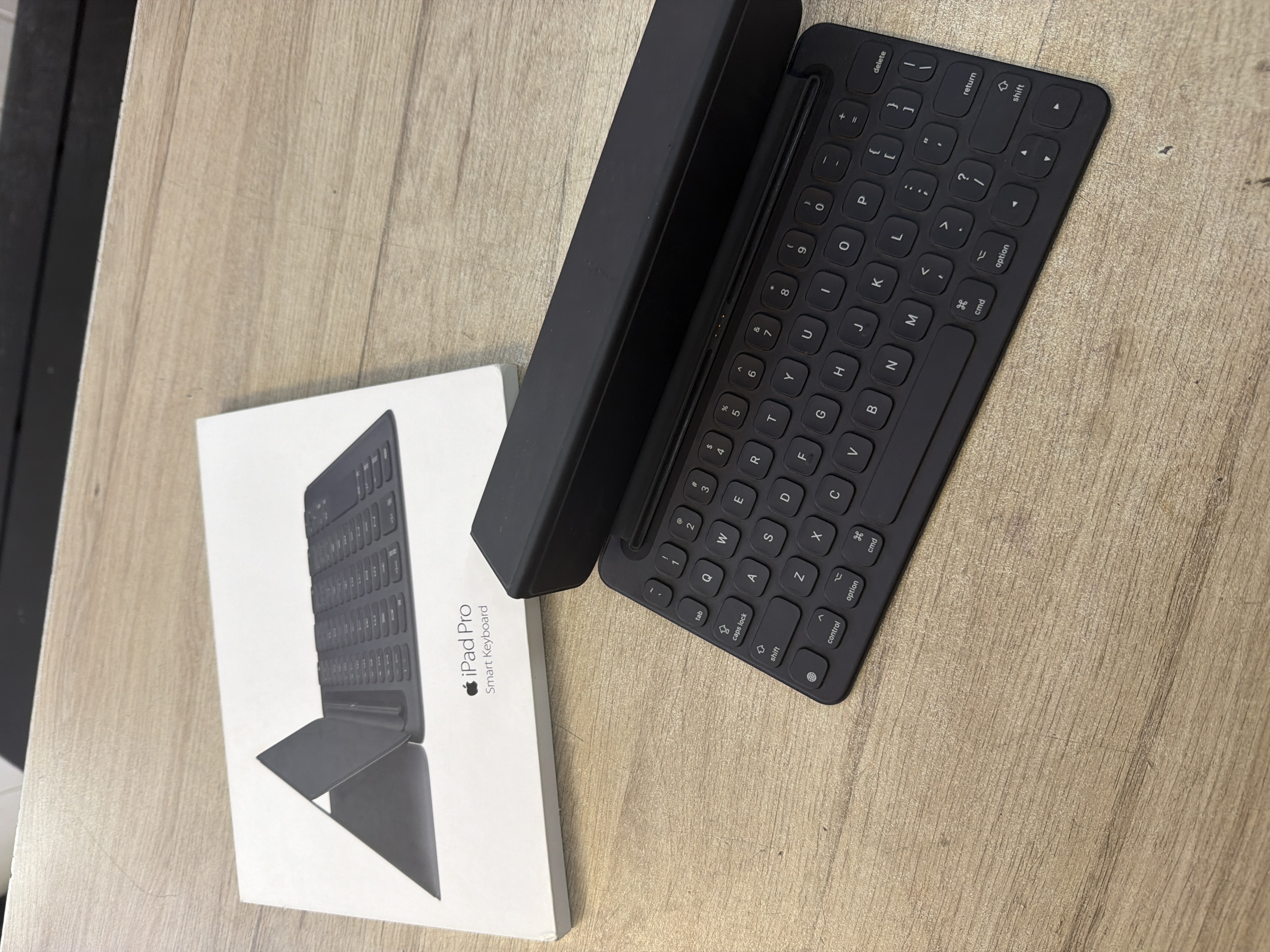 Apple Smart Keyboard A1772 pour iPad Pro 9,7 pouces