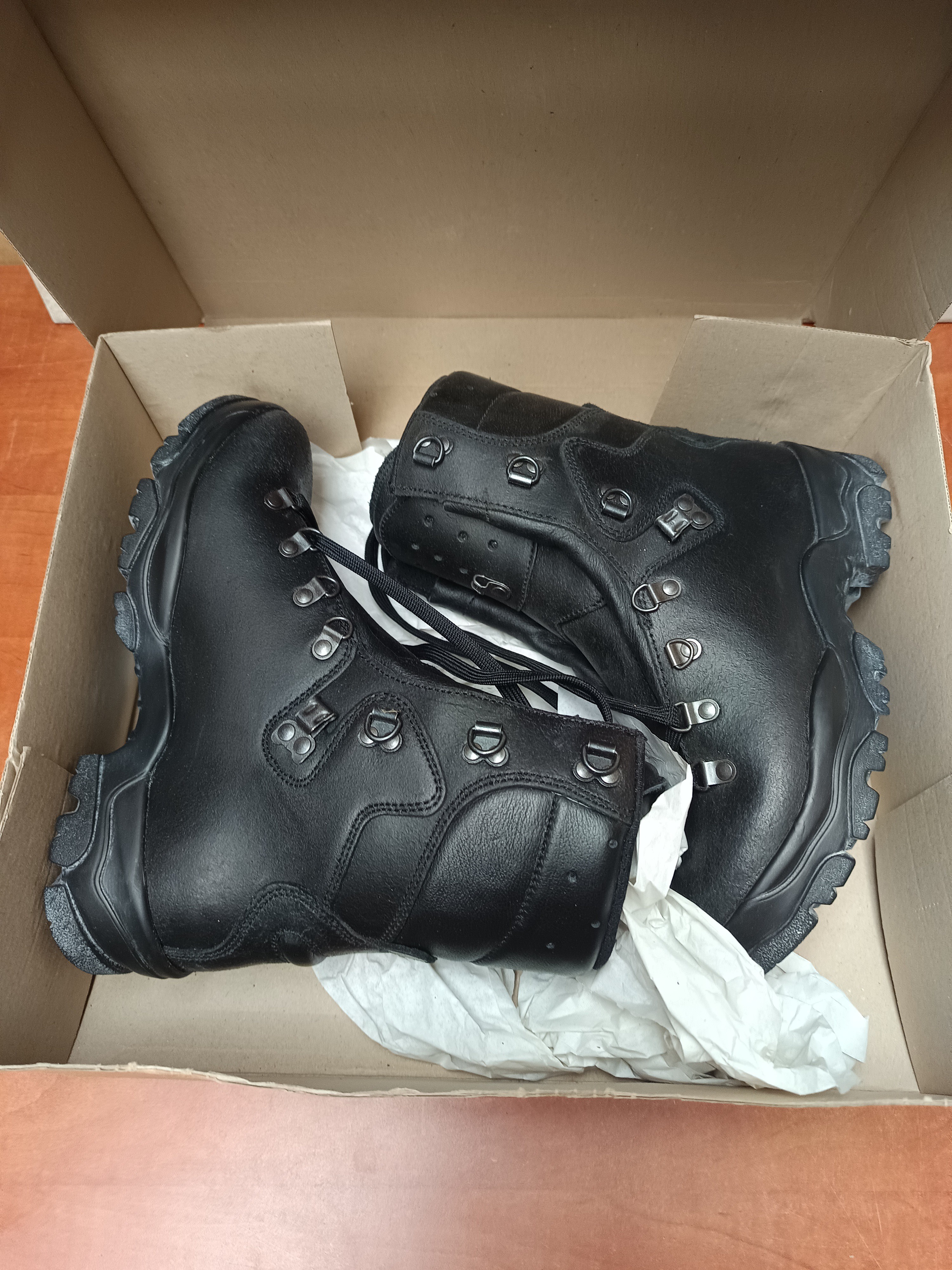 Chaussures de combat noir climat tempéré pointure 38