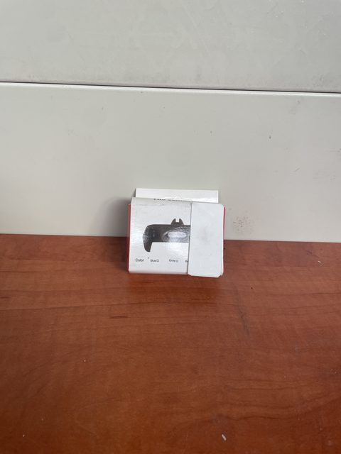 Boîte d’accessoire électronique (référence inconnue)