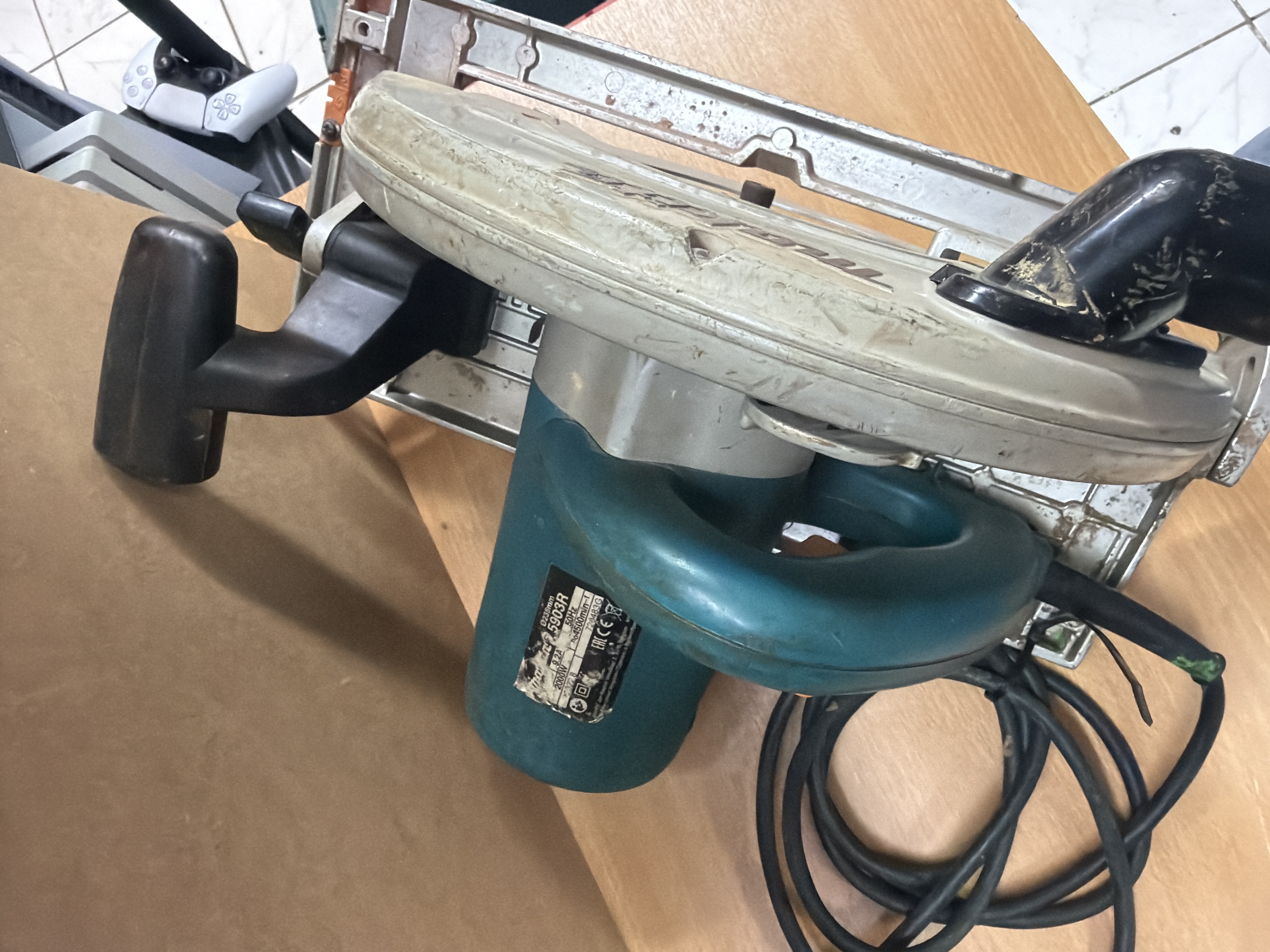Scie circulaire Makita 5903R Ø 235 mm filaire — photo 2
