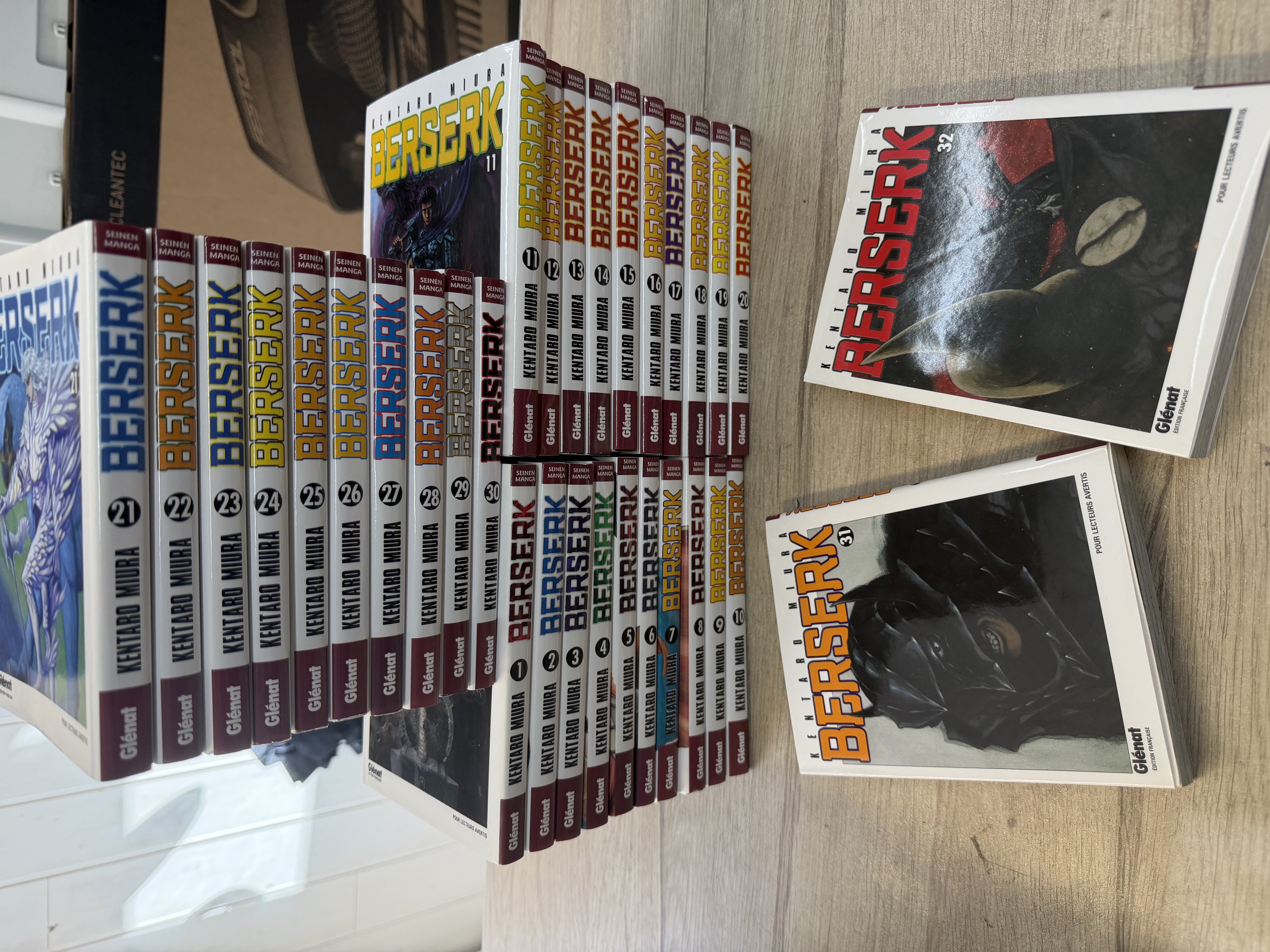 Lot mangas Berserk tomes 1 à 32 Glénat