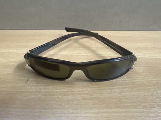 Lunettes de soleil Gucci GG2548/S noires